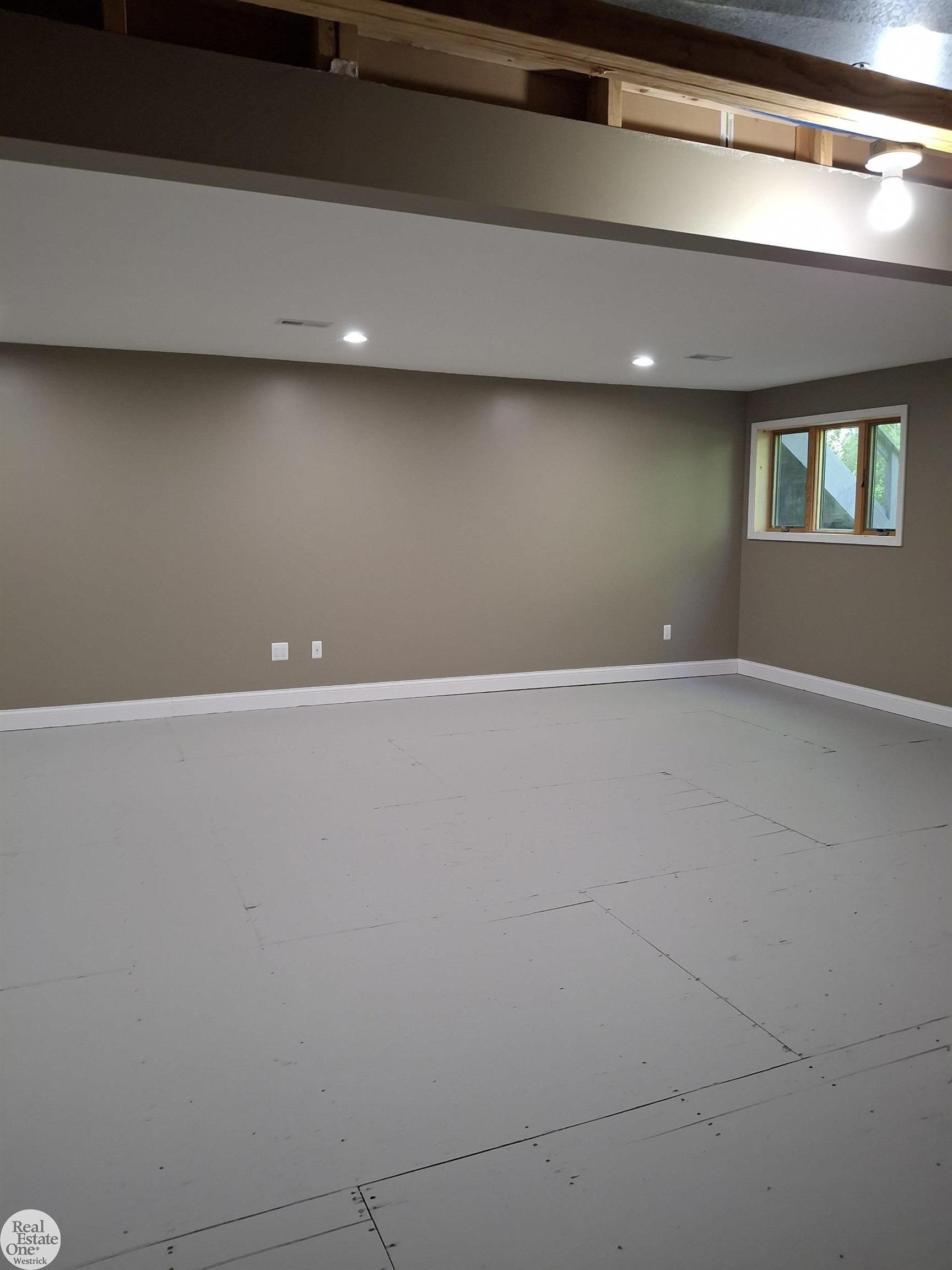 5746 Roberts Road