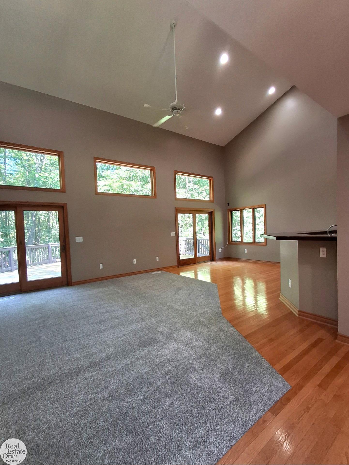 5746 Roberts Road