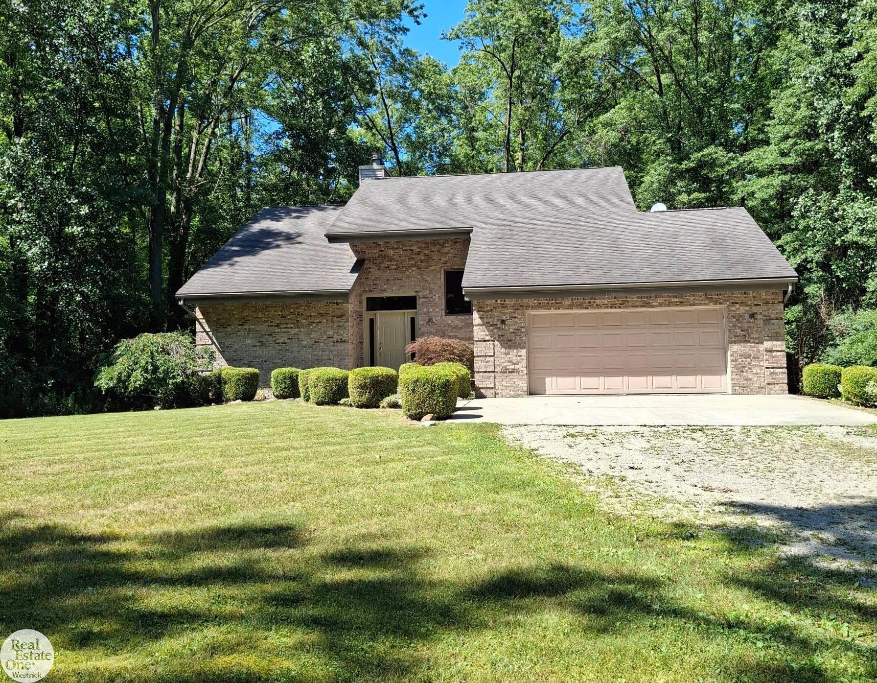 5746 Roberts Road