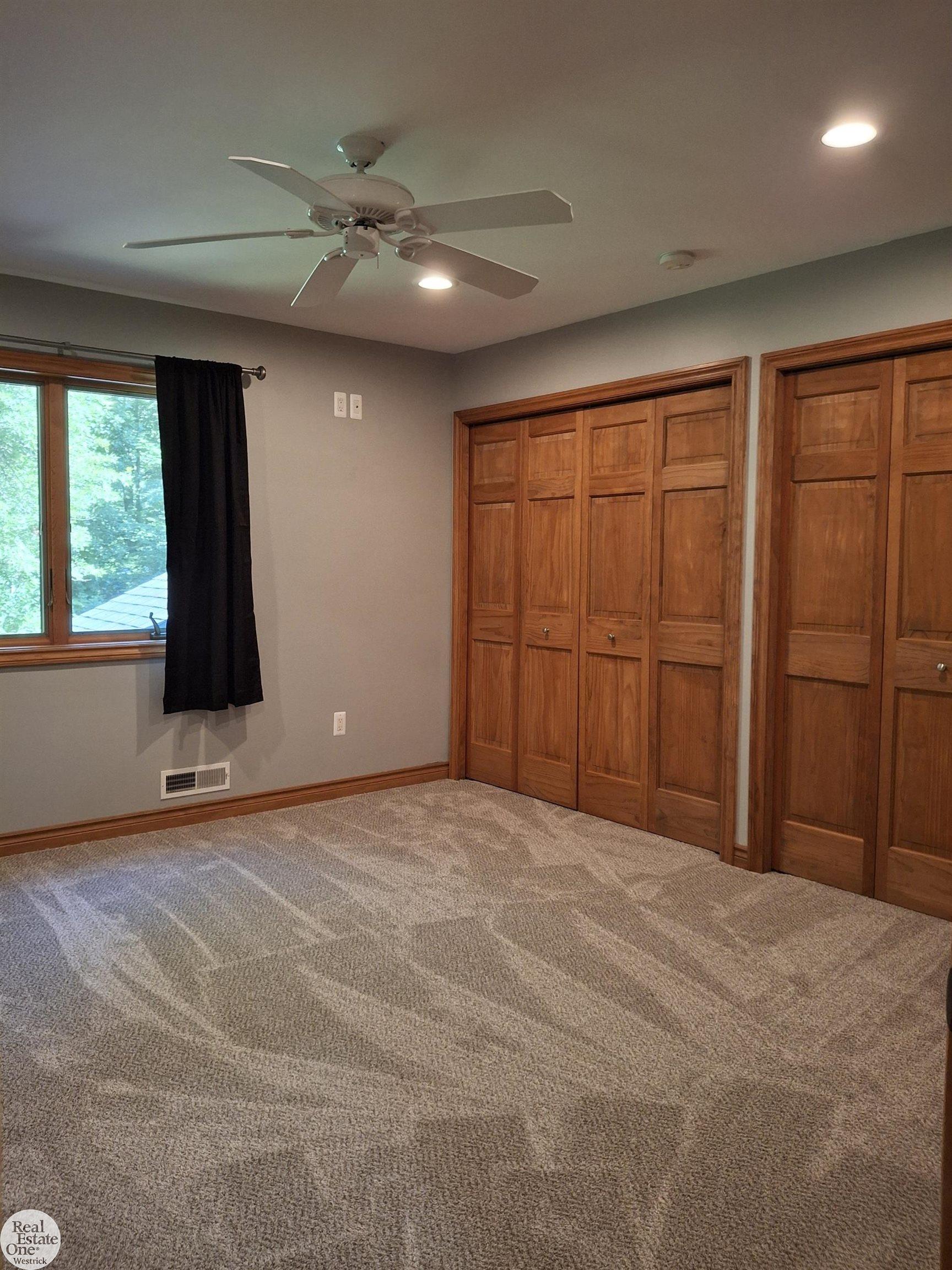 5746 Roberts Road