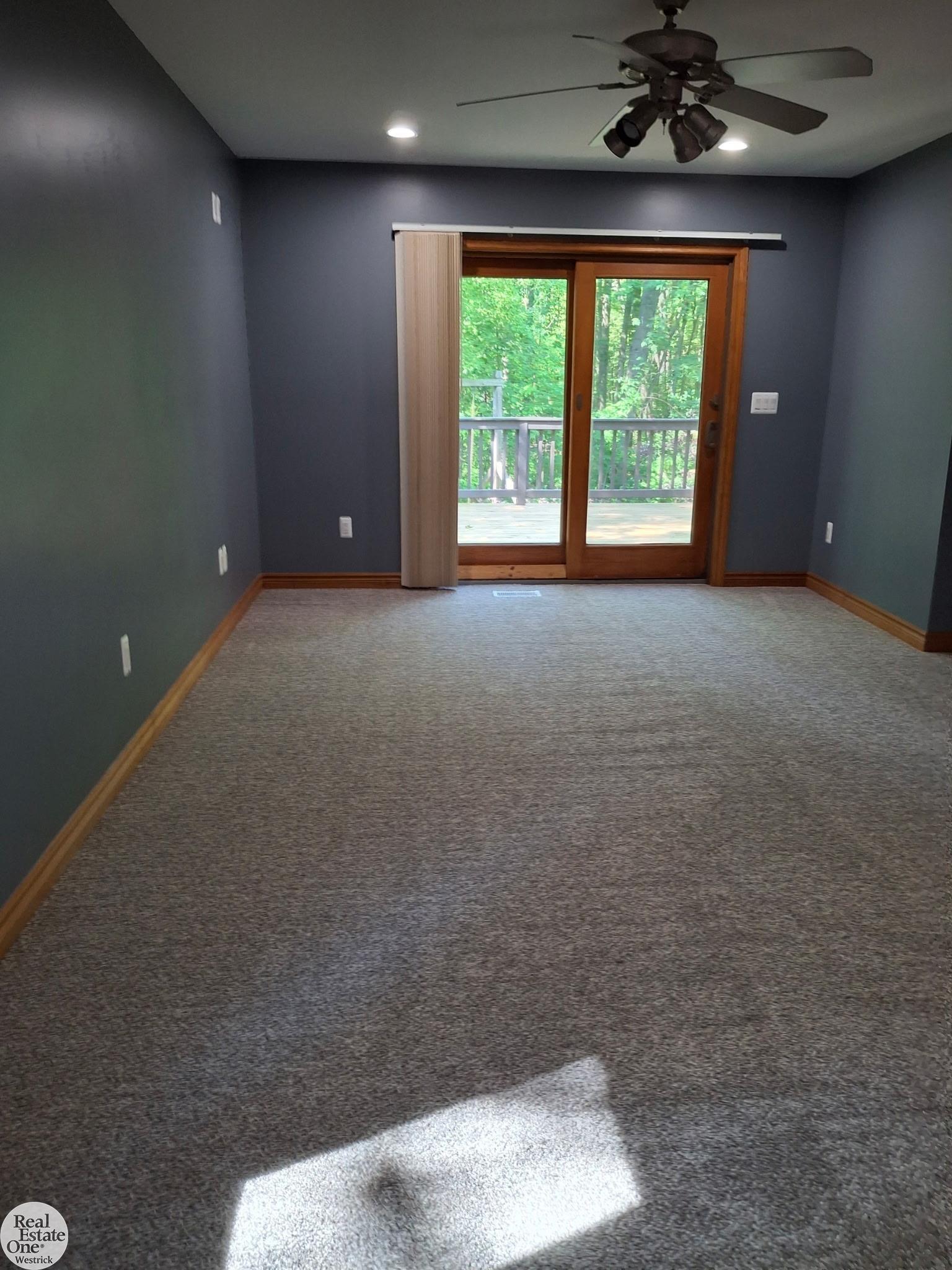 5746 Roberts Road
