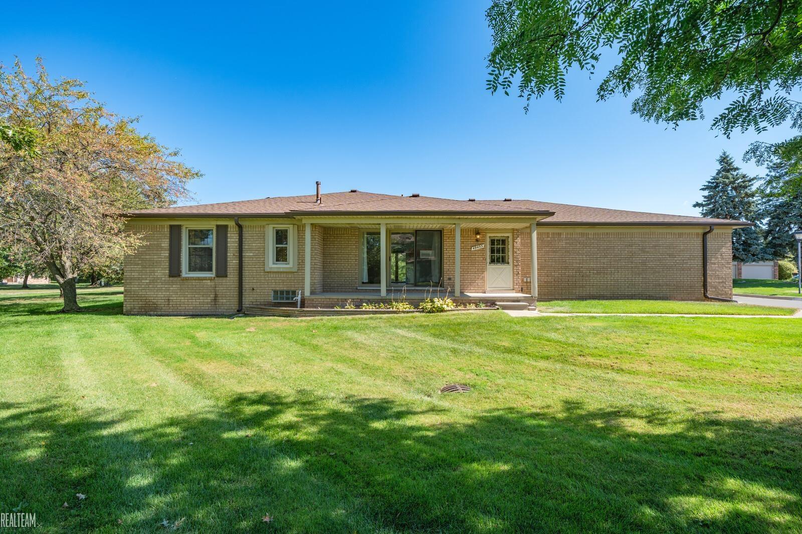 49453 Tarrytown Court