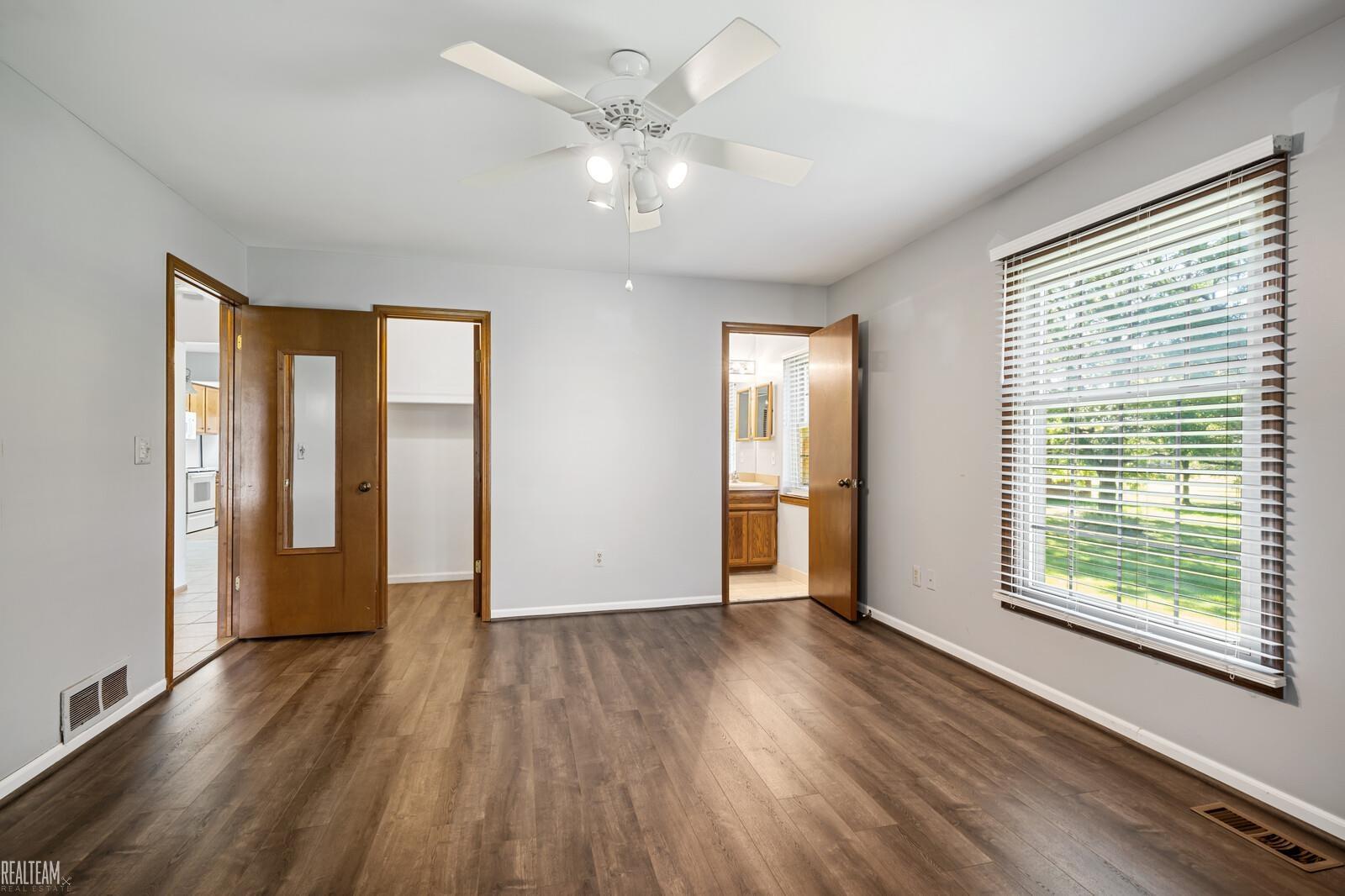 49453 Tarrytown Court