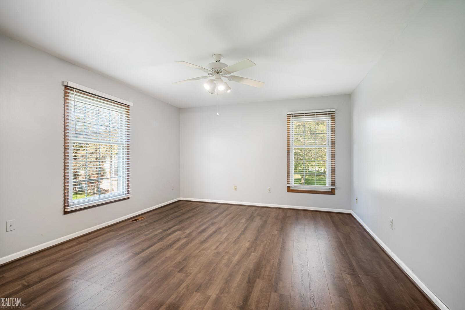 49453 Tarrytown Court