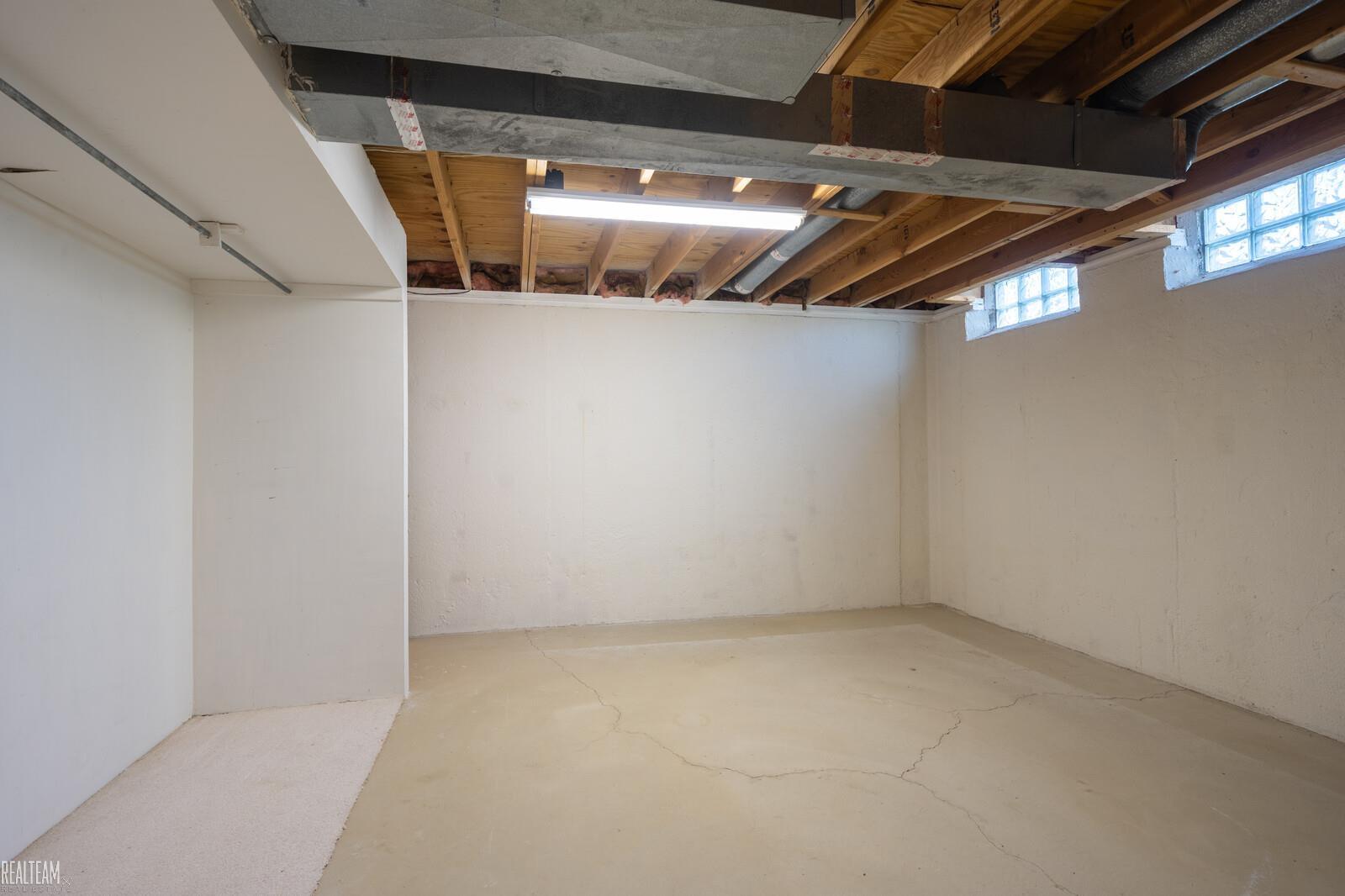 49453 Tarrytown Court