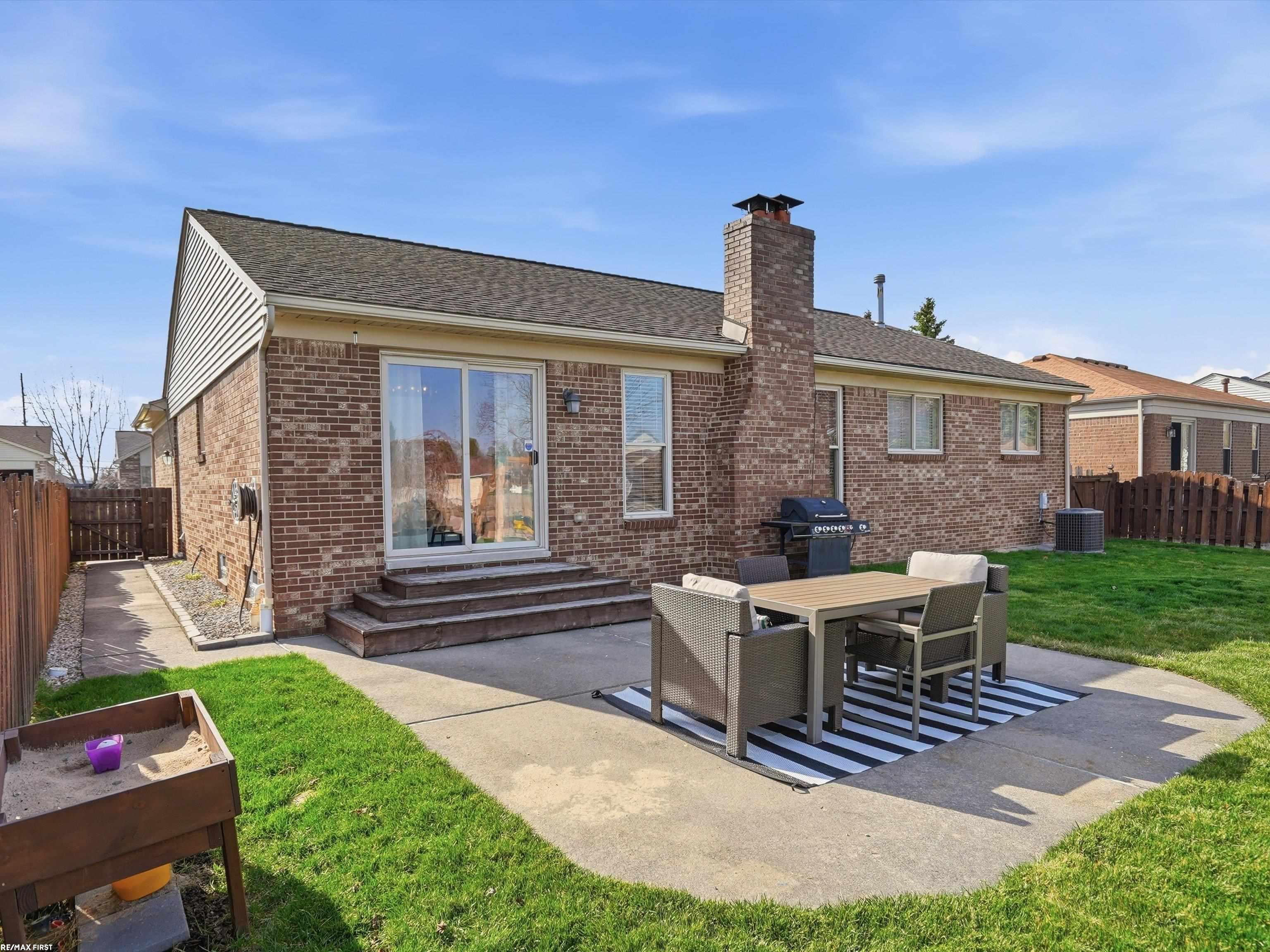 45784 Georgetown Drive