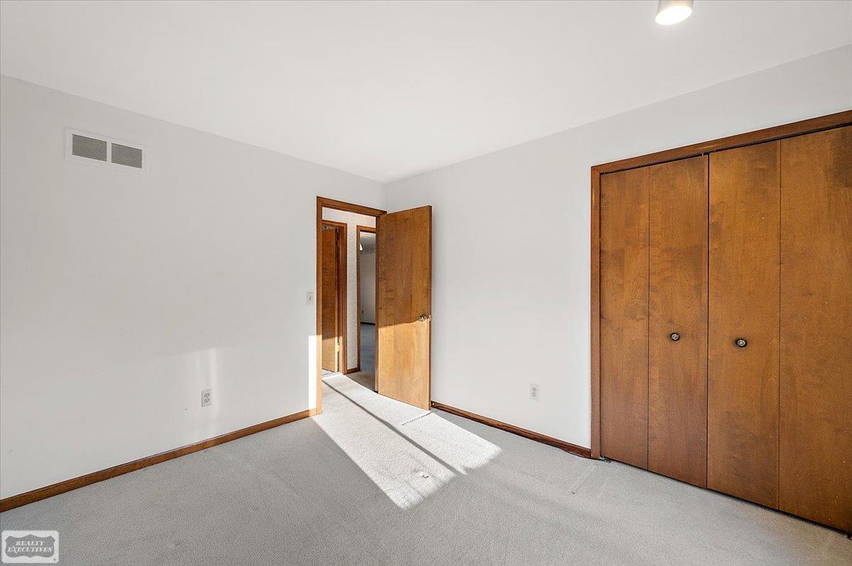 14315 Lakeshore Drive