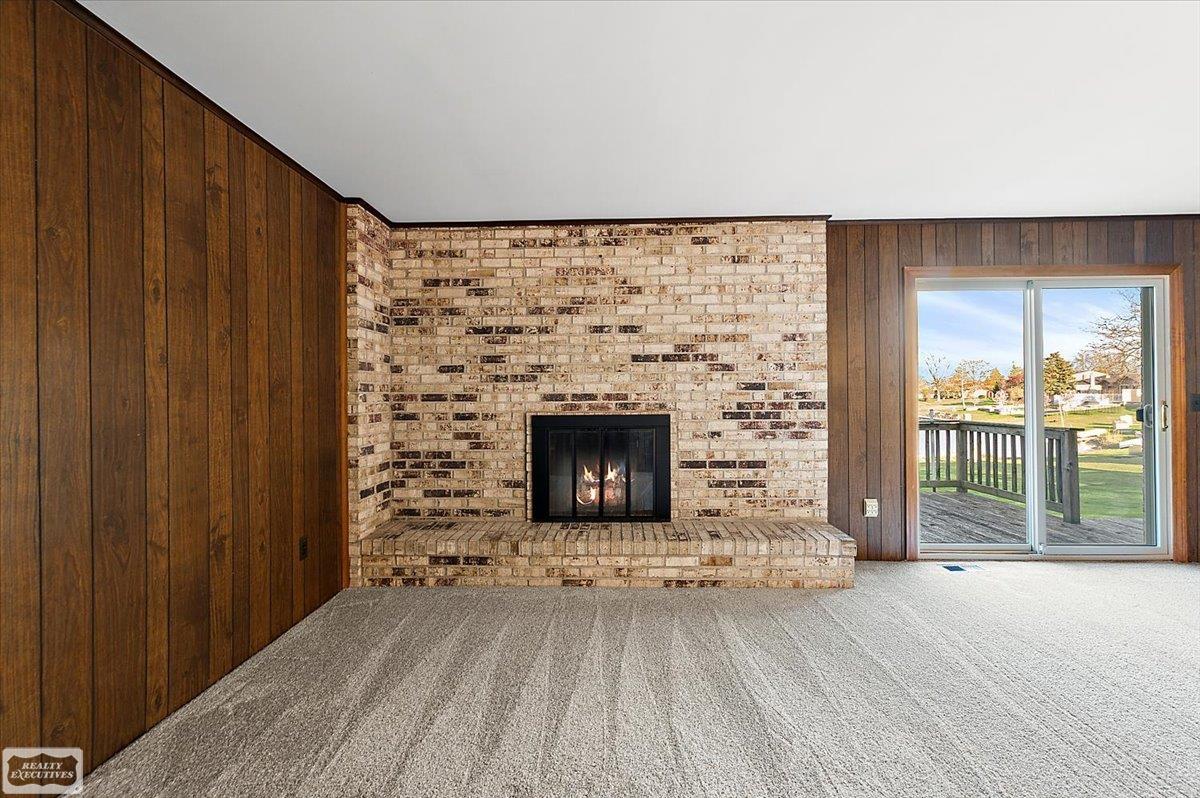14315 Lakeshore Drive