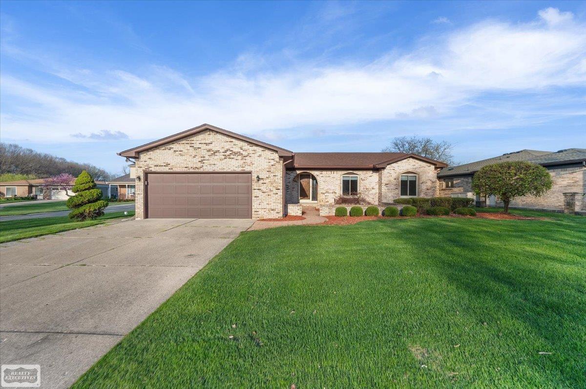 14315 Lakeshore Drive