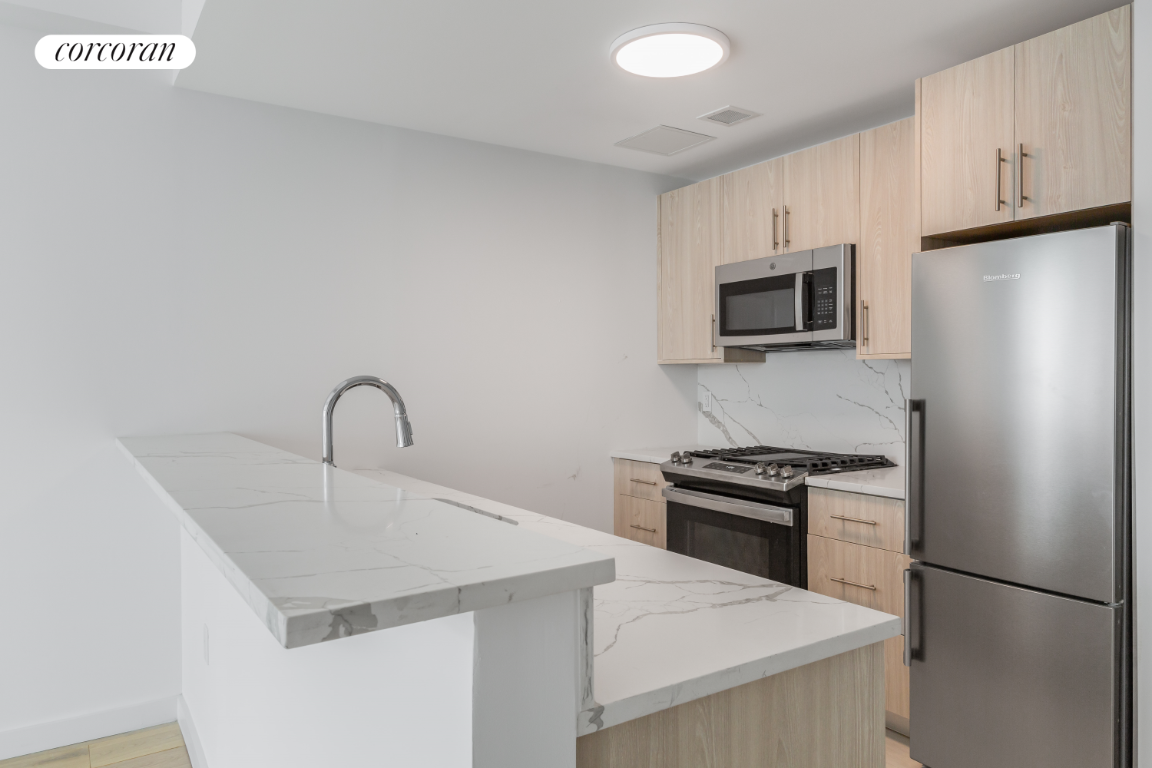 1516 PARK Avenue 2C