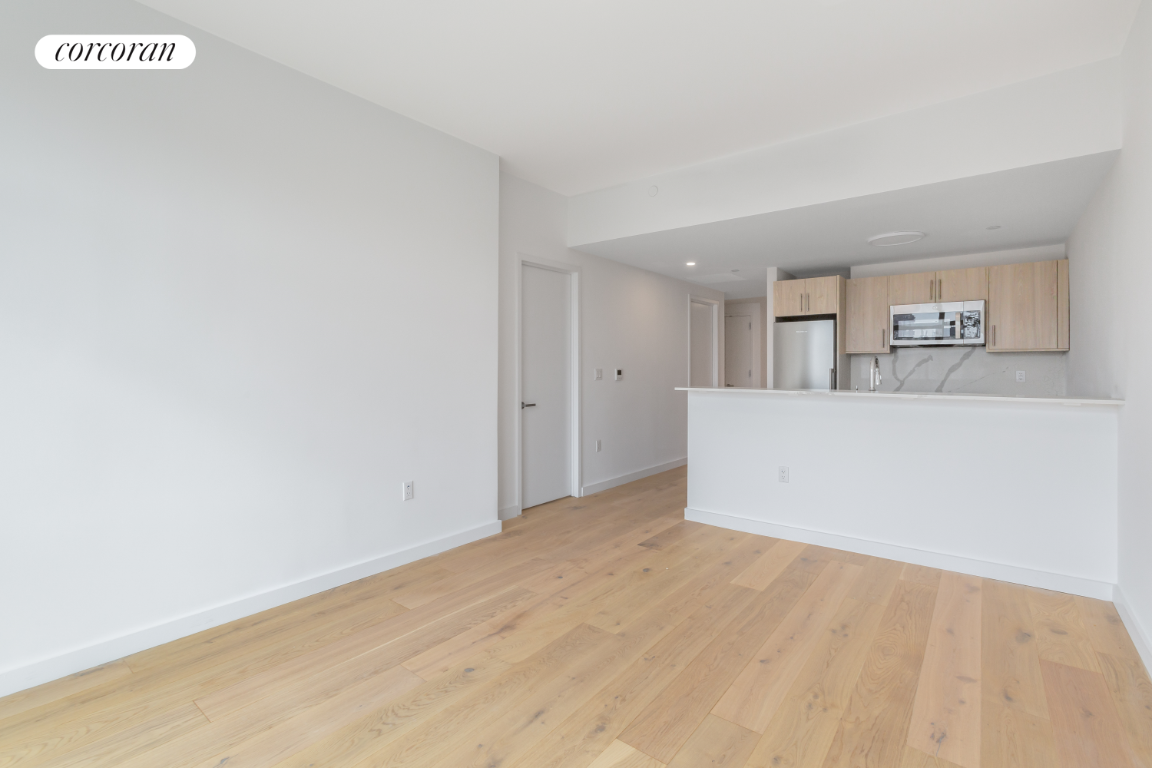 1516 PARK Avenue 2C
