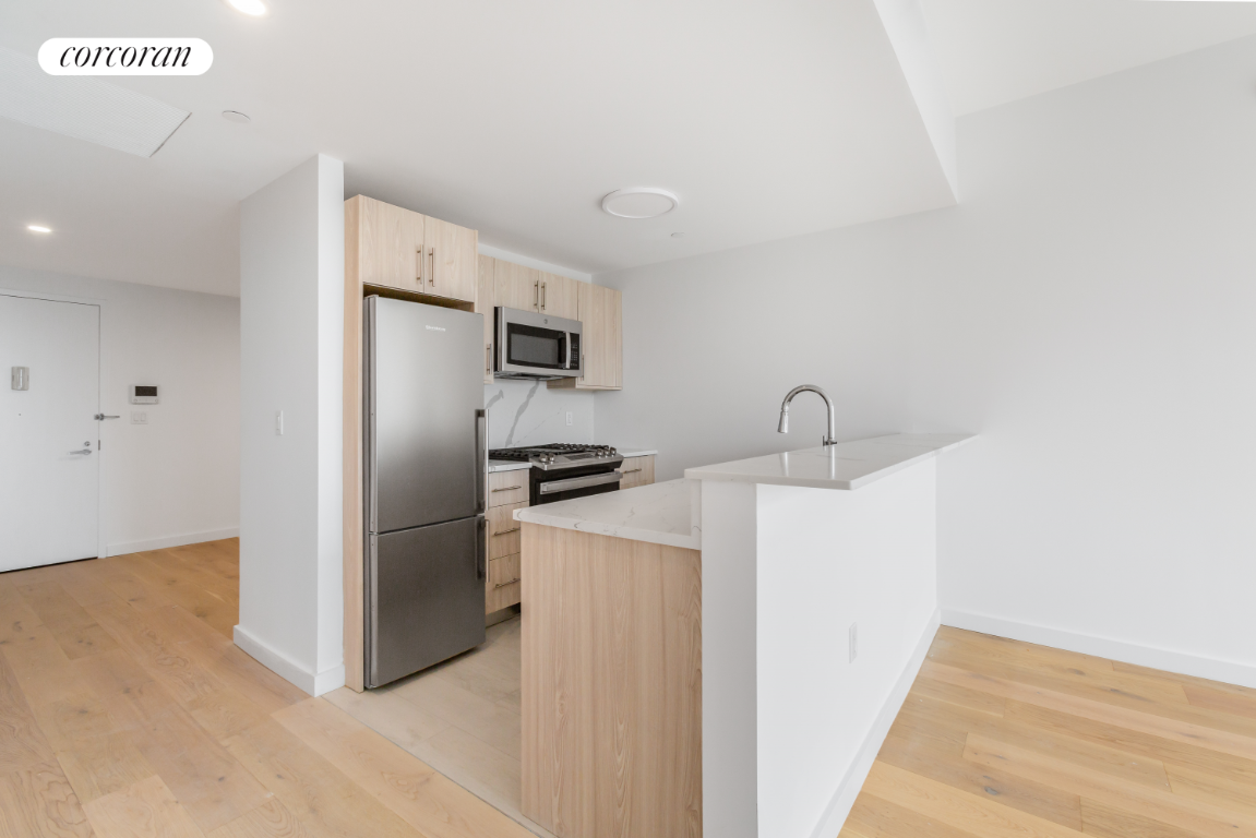 1516 PARK Avenue 2C