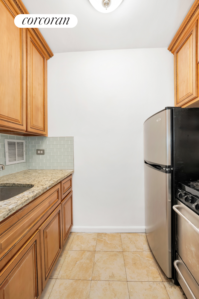 330 E 70TH Street 5G