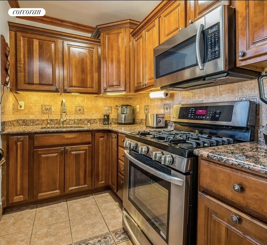 581 ACADEMY Street 4B