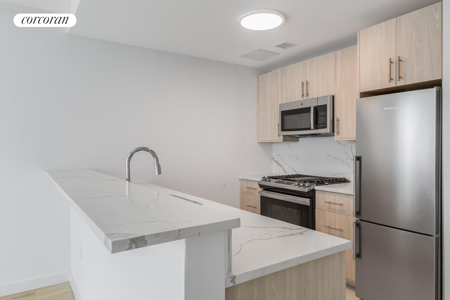 1516 PARK Avenue 11E