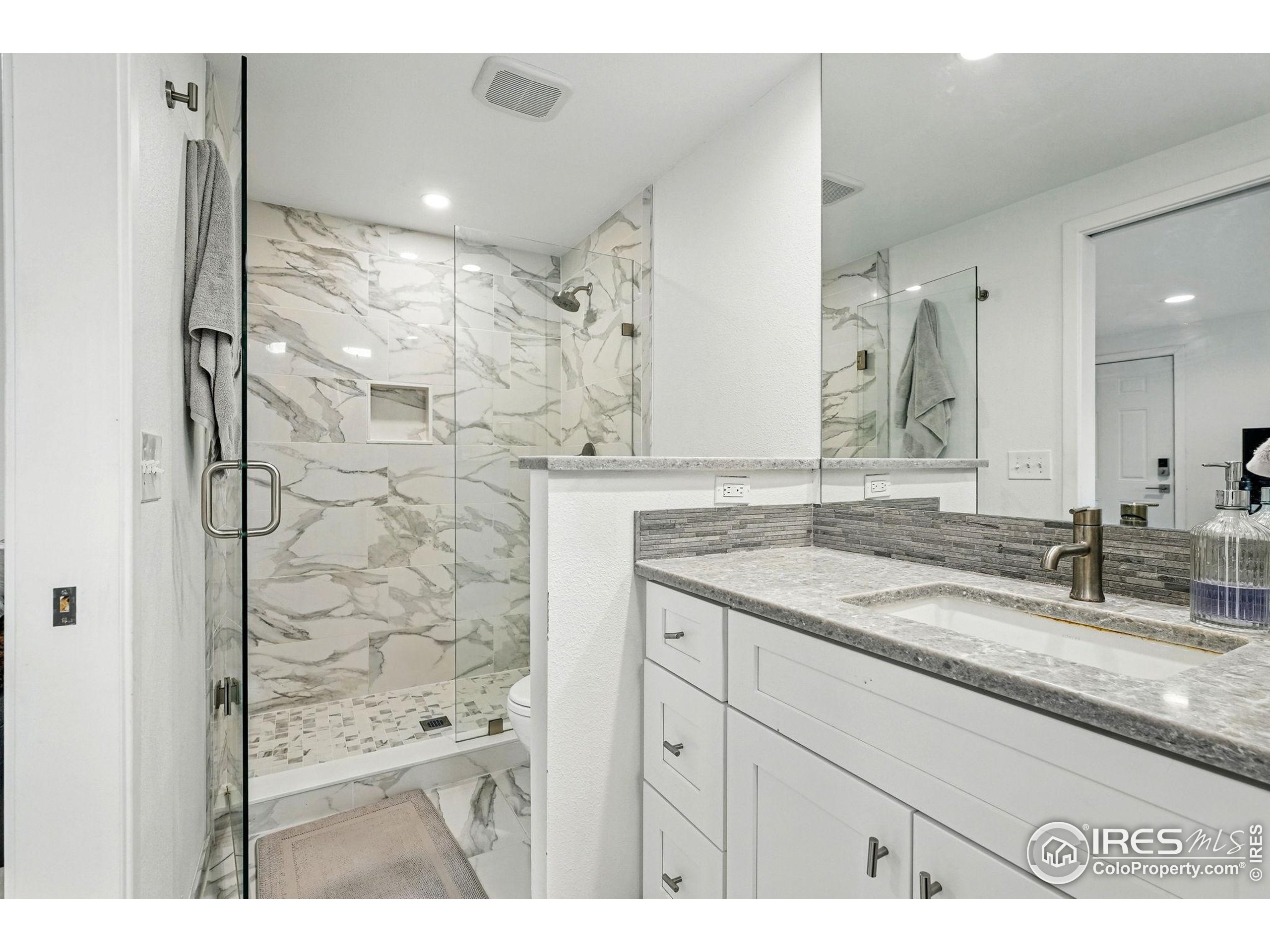 3825 Northbrook Dr F