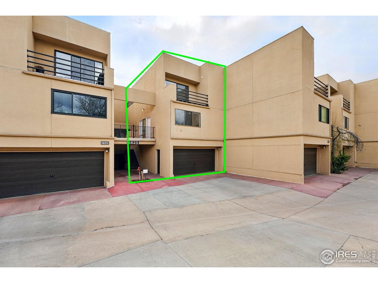 3825 Northbrook Dr F