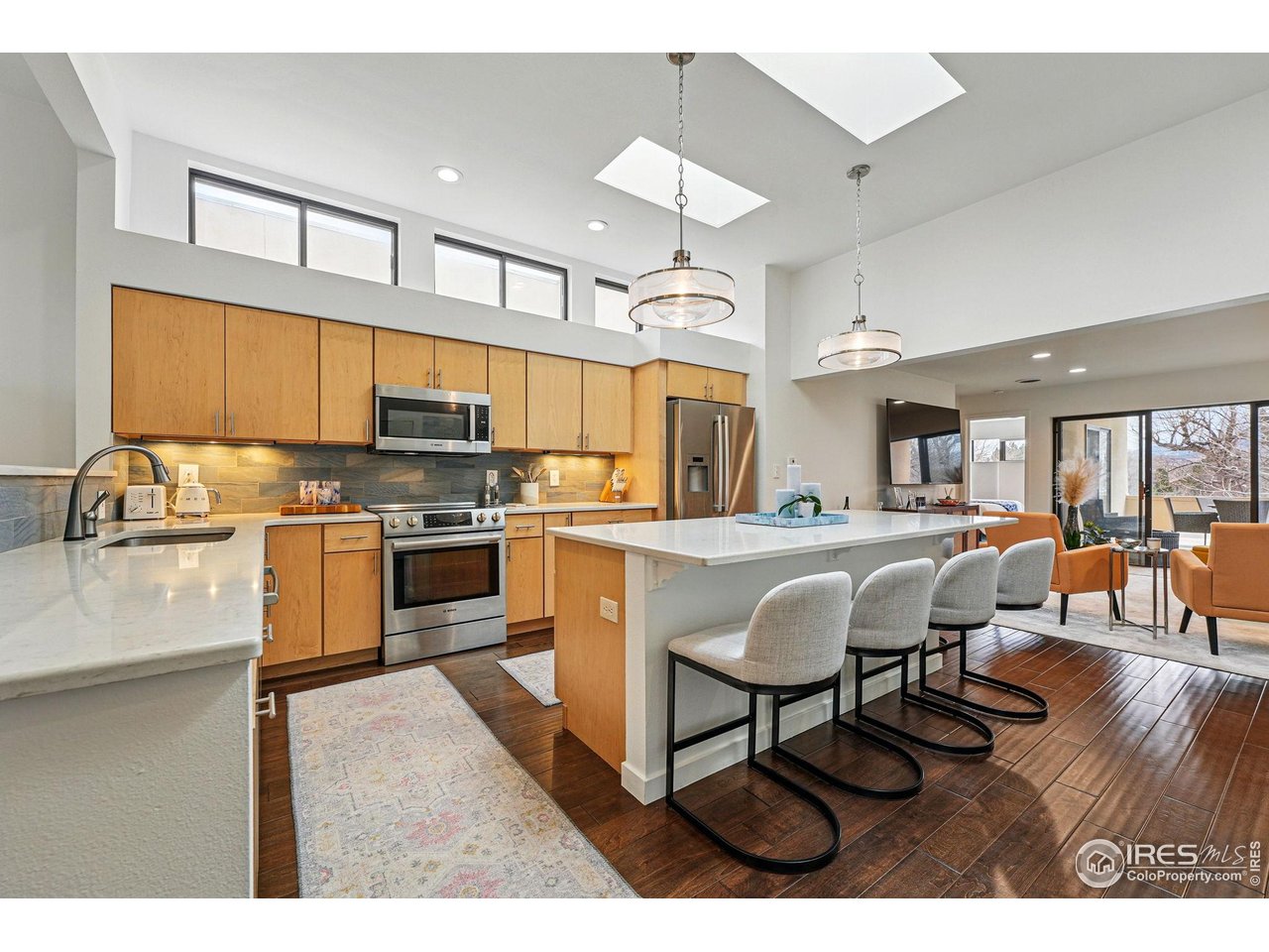 3825 Northbrook Dr F