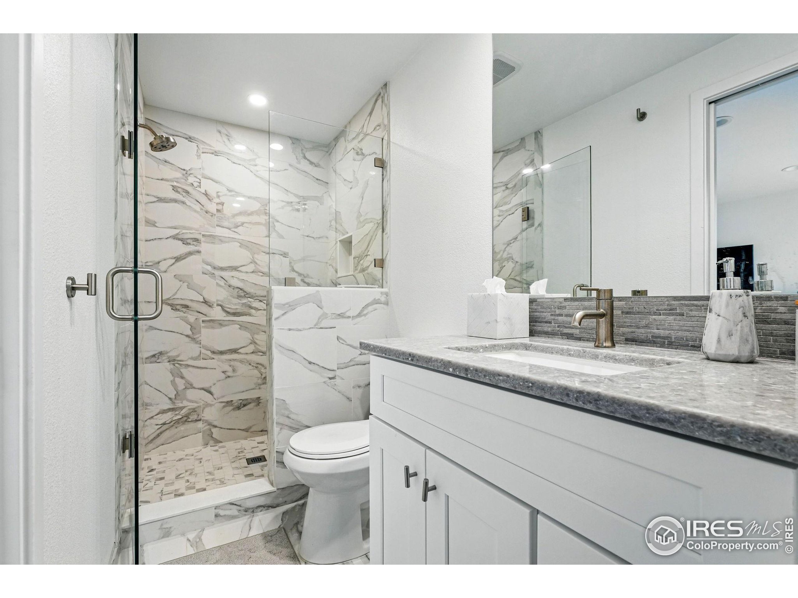 3825 Northbrook Dr F