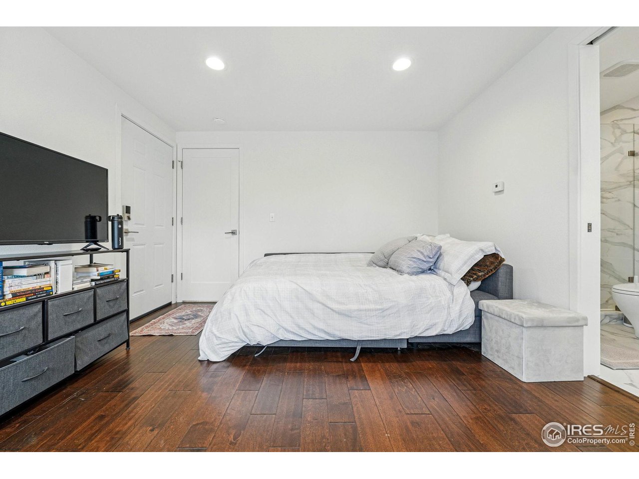 3825 Northbrook Dr F