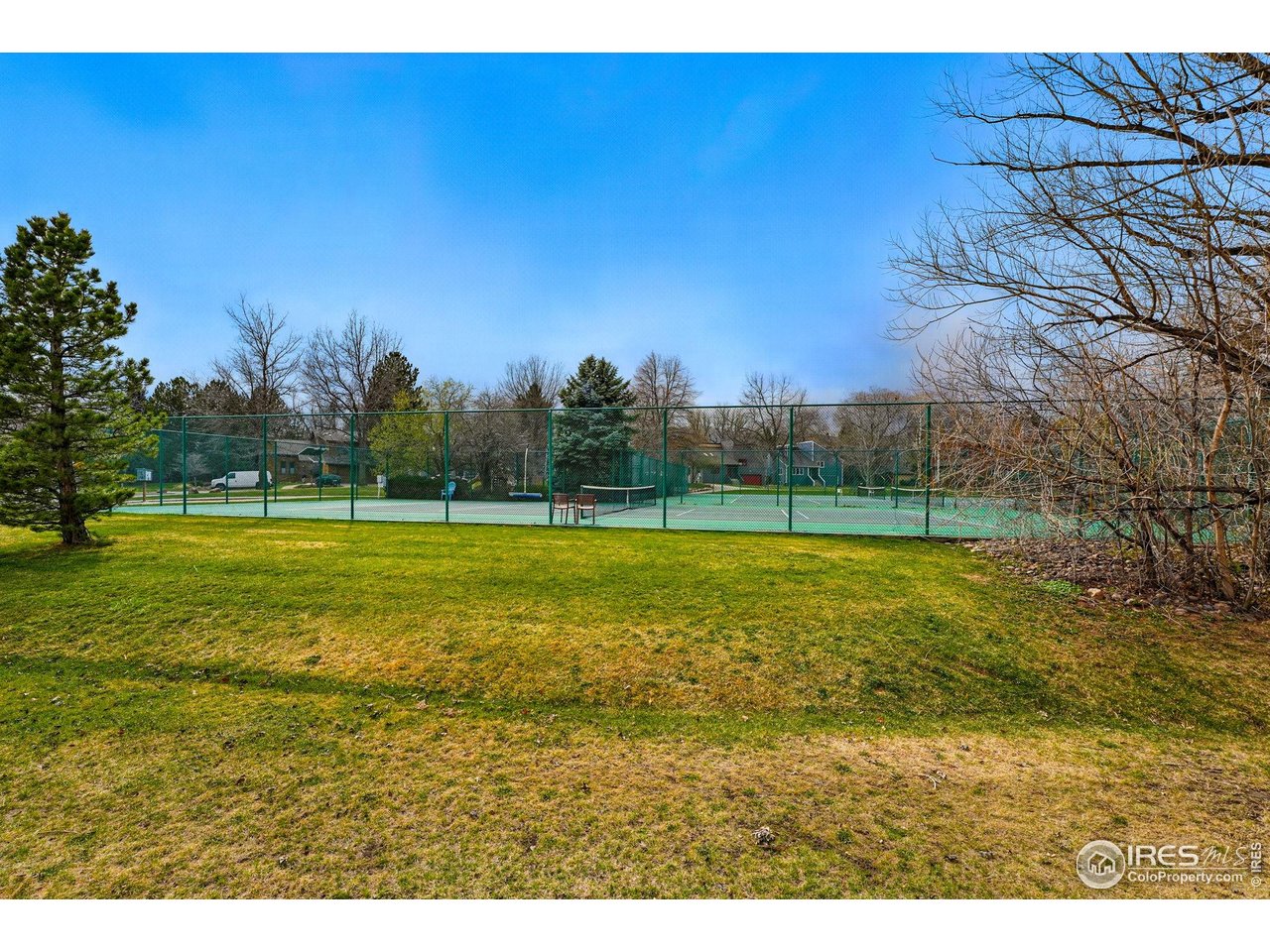 3825 Northbrook Dr F