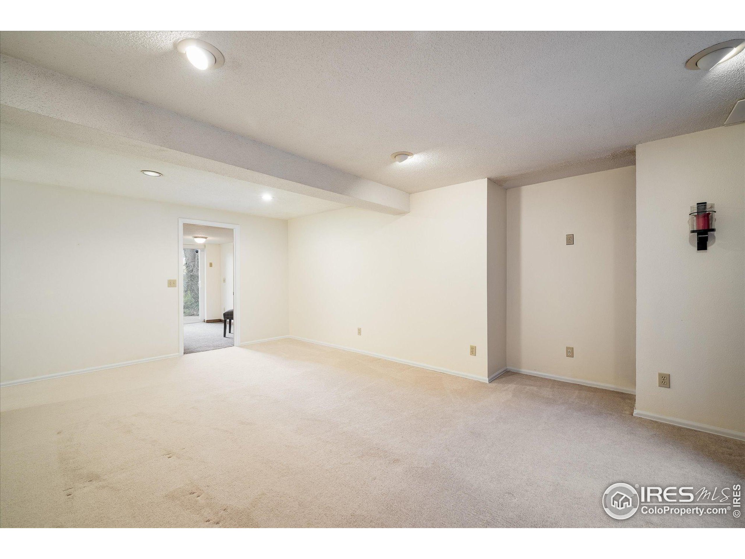 247 Regal St