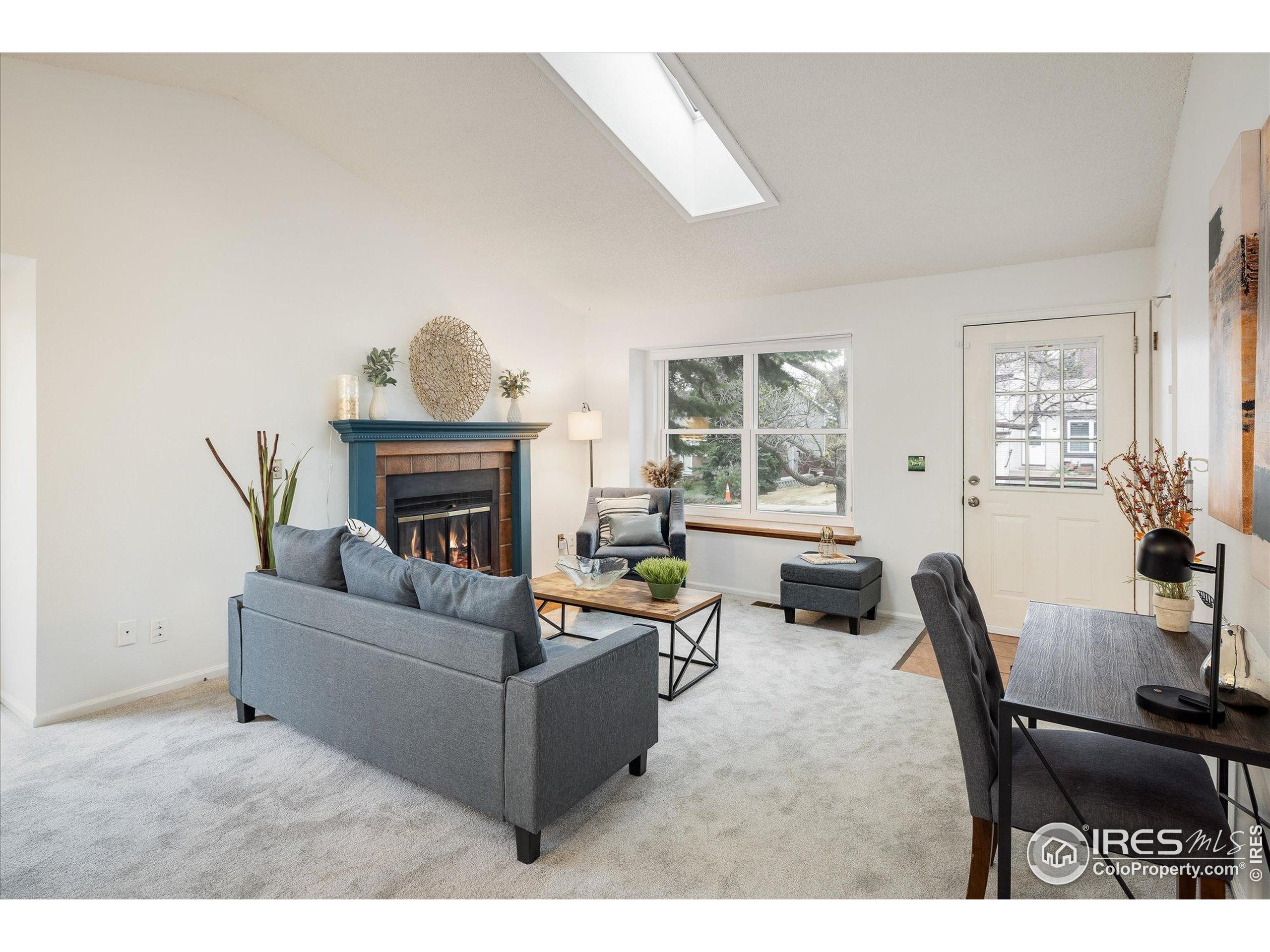 247 Regal St
