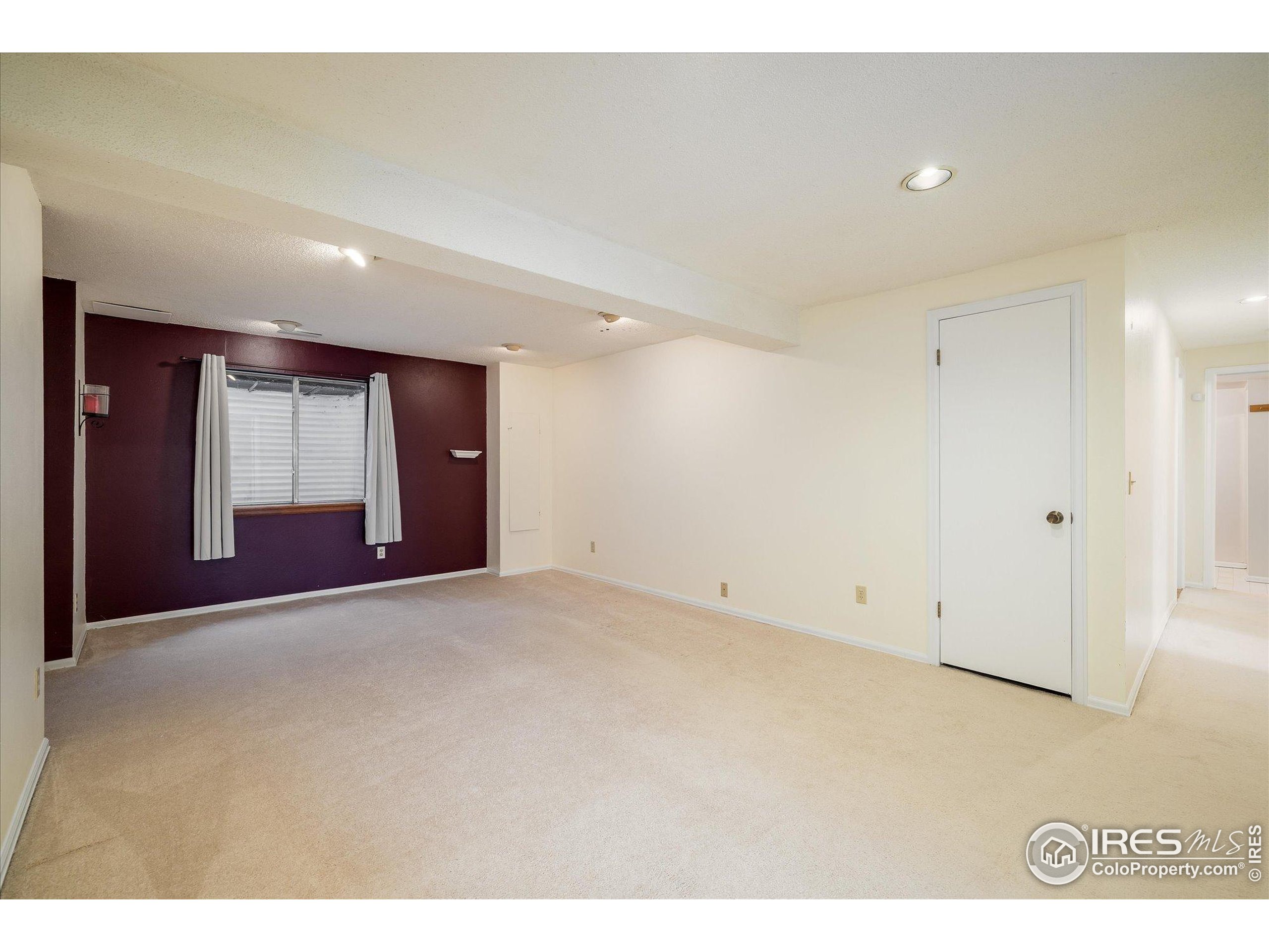 247 Regal St