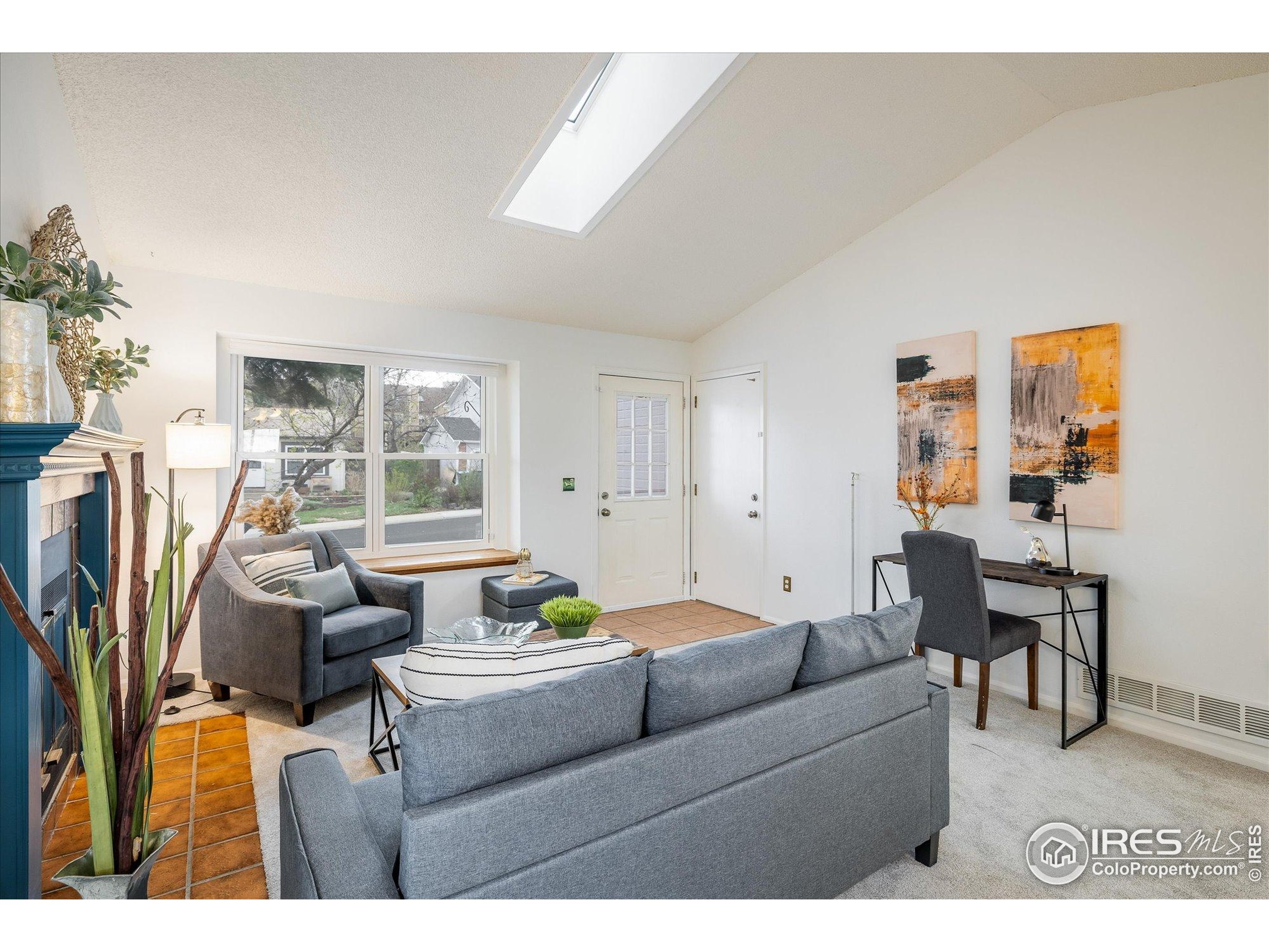 247 Regal St