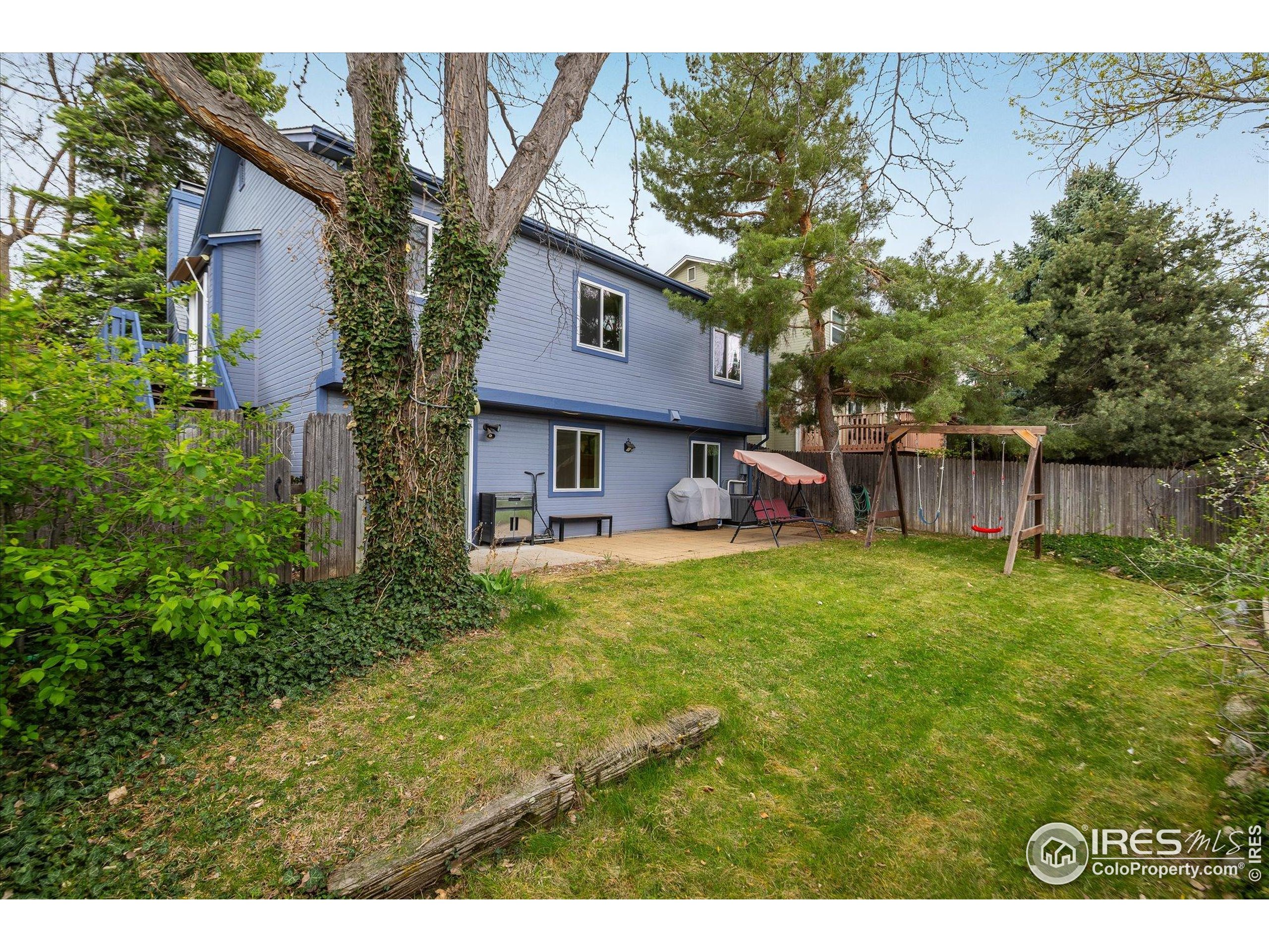 247 Regal St