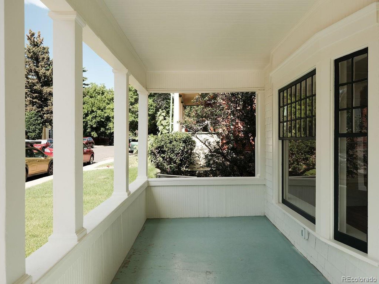 653 Dewey Ave