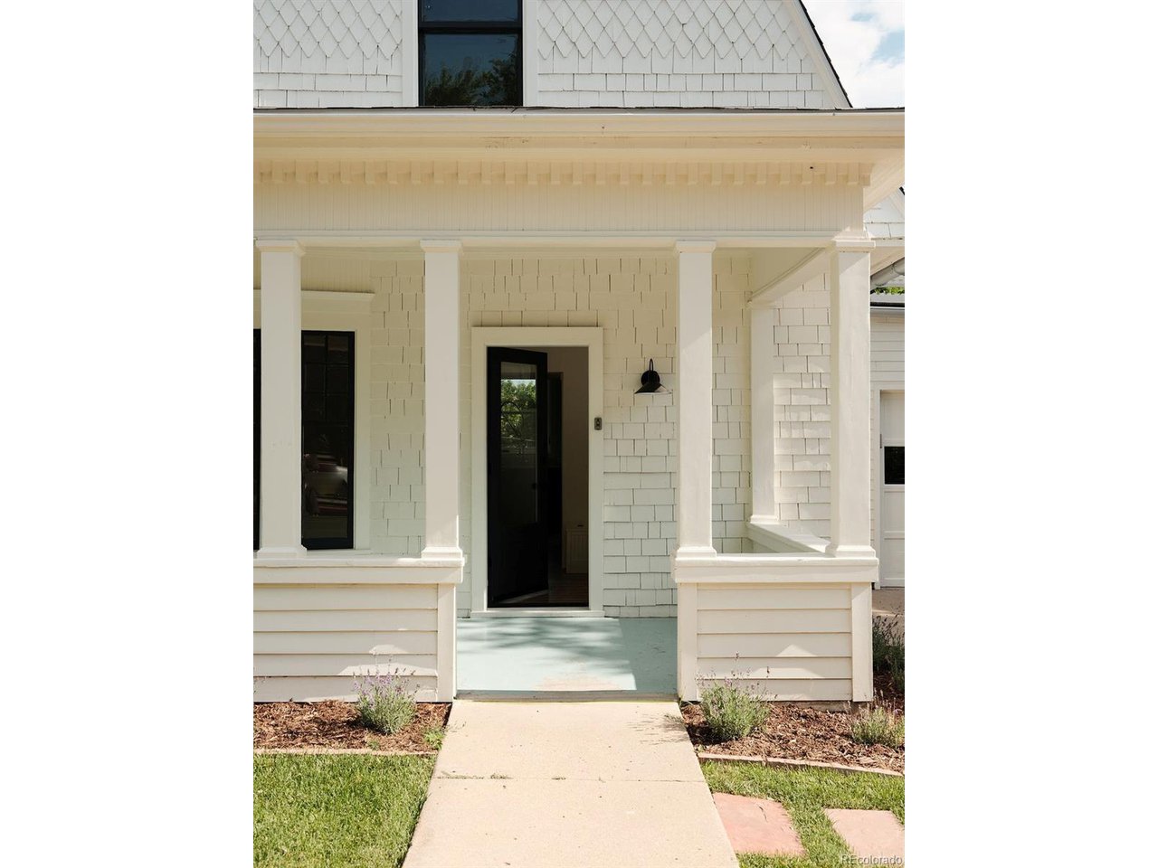653 Dewey Ave