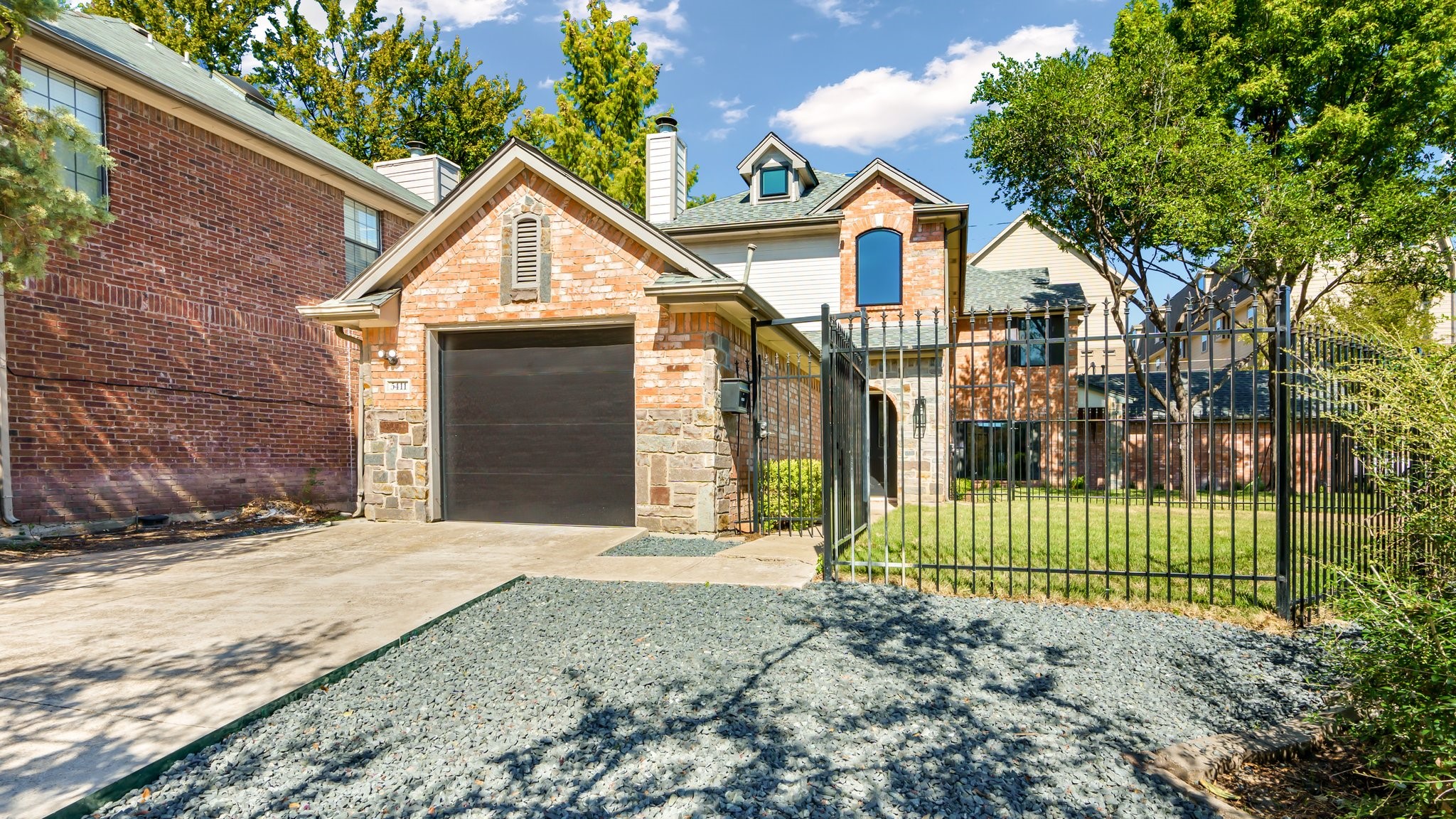 5411 Live Oak
