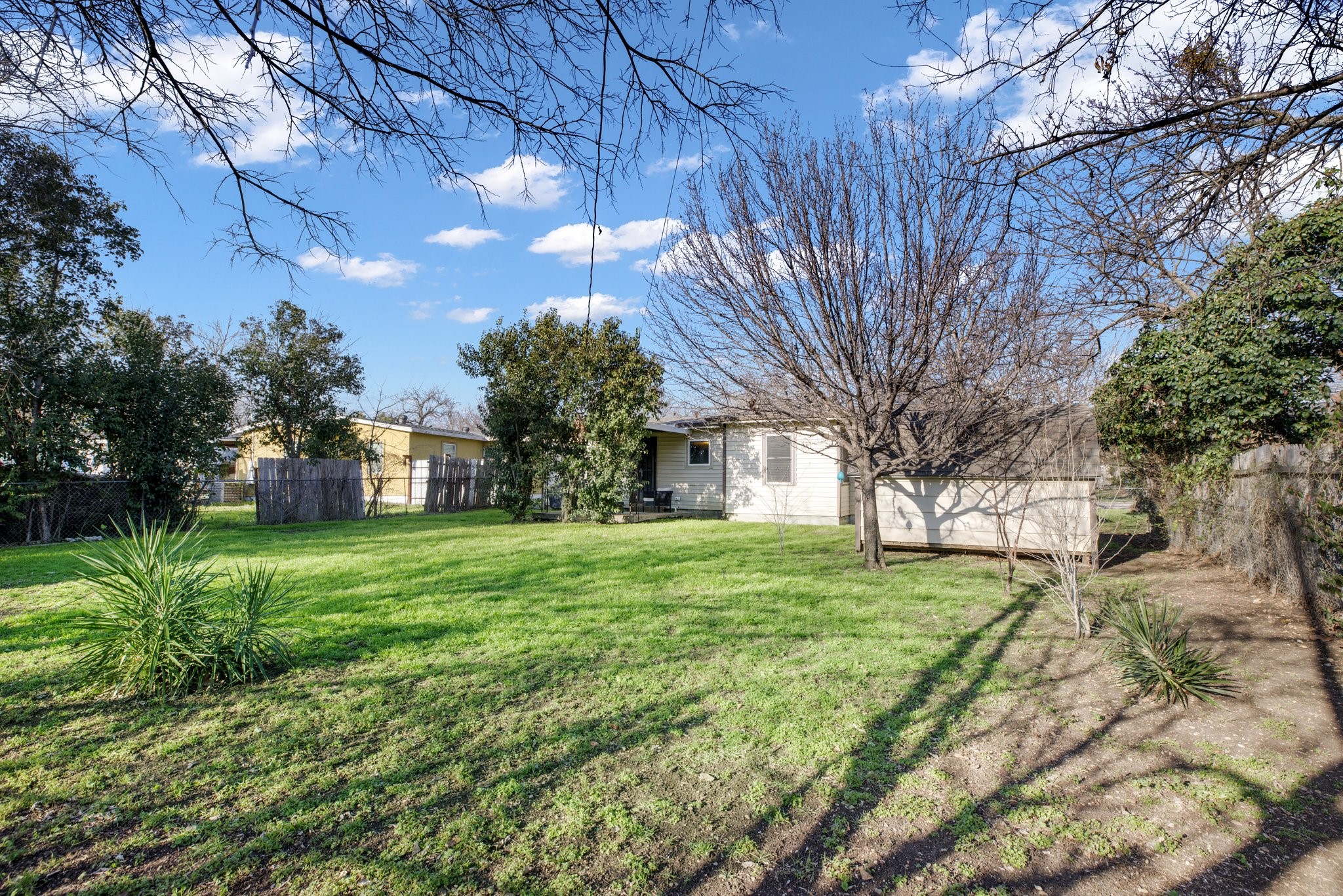 1513 Barcus Circle
