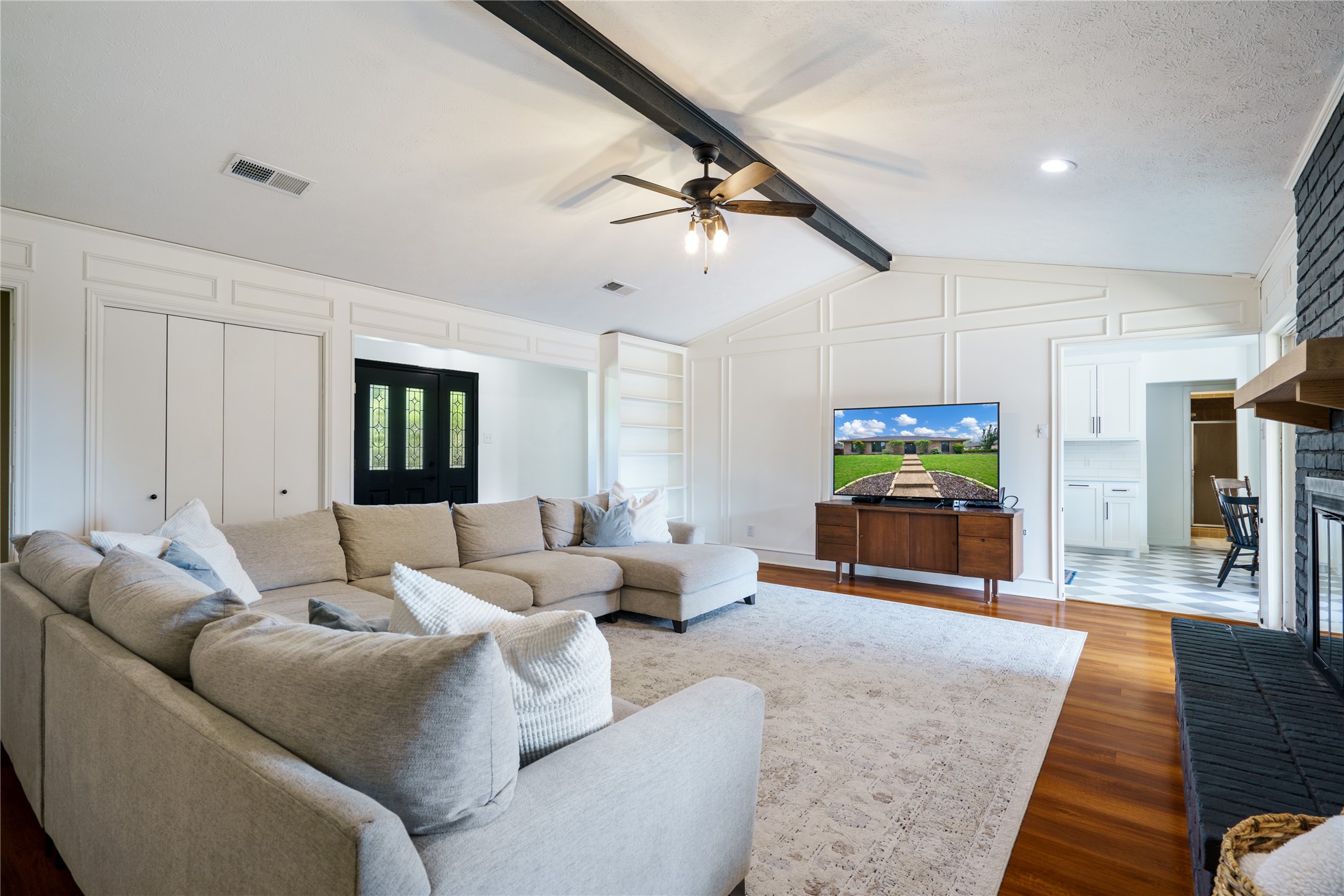 2924 Fountain Head Drive
