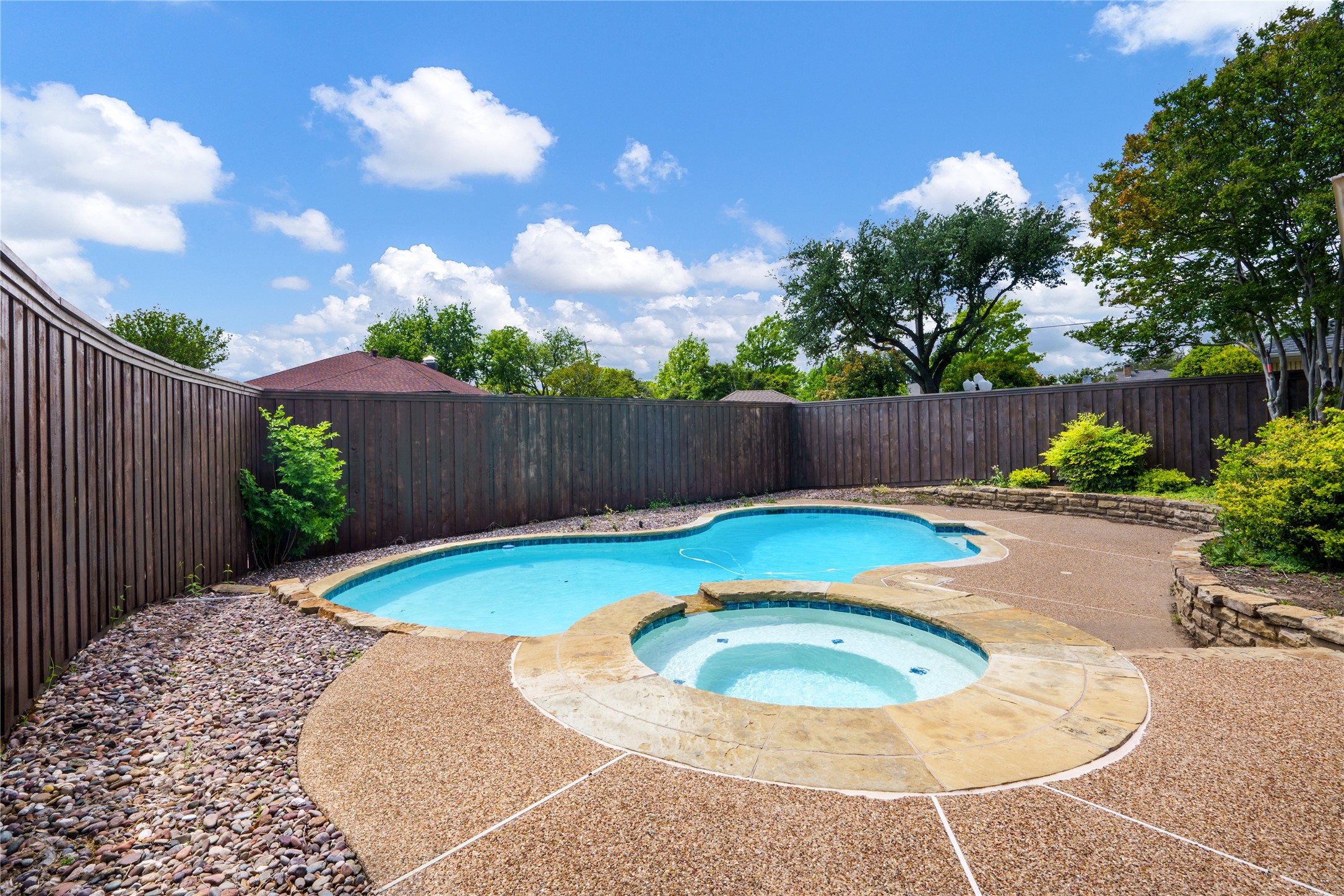 2924 Fountain Head Drive