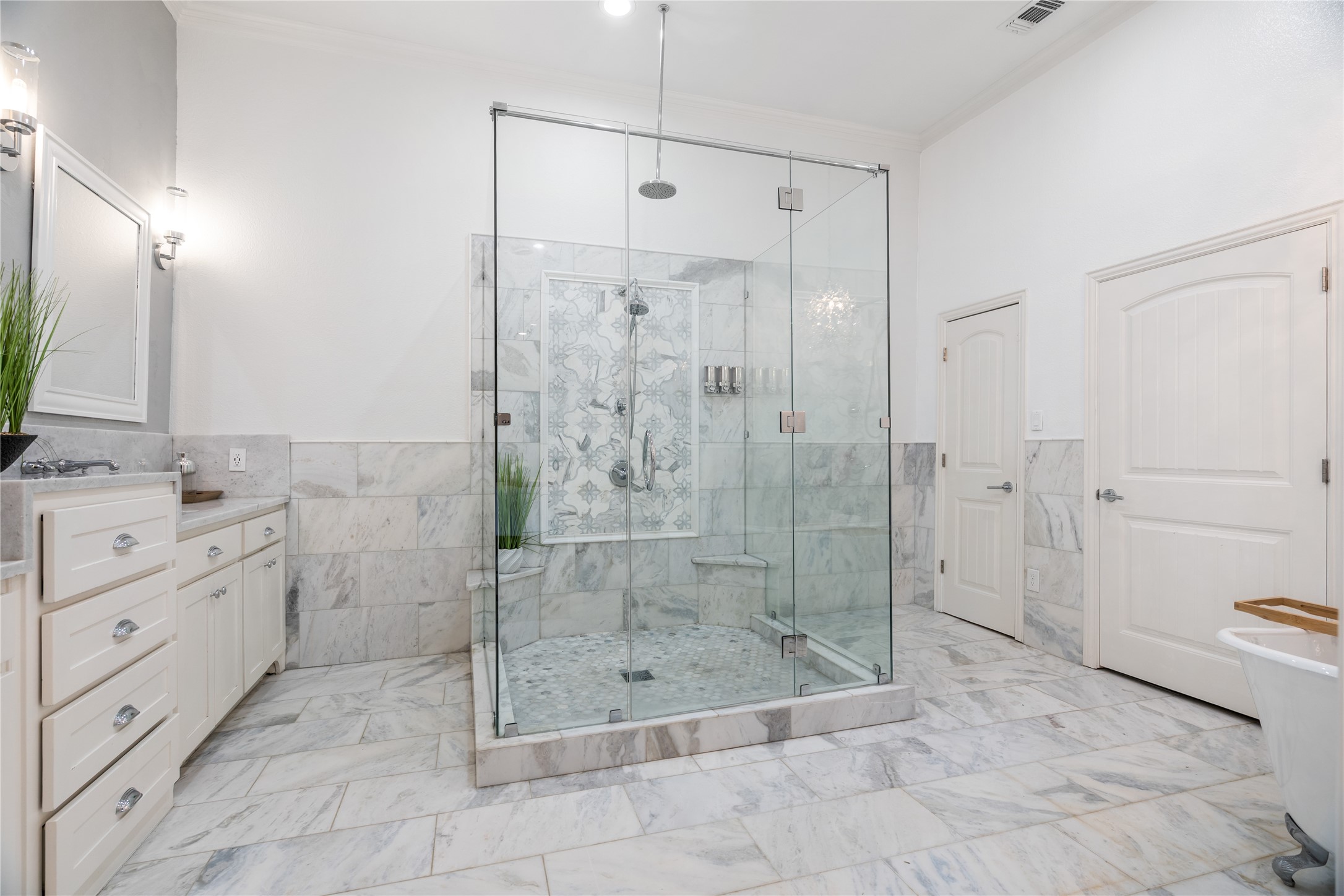 5943 Bryan Parkway