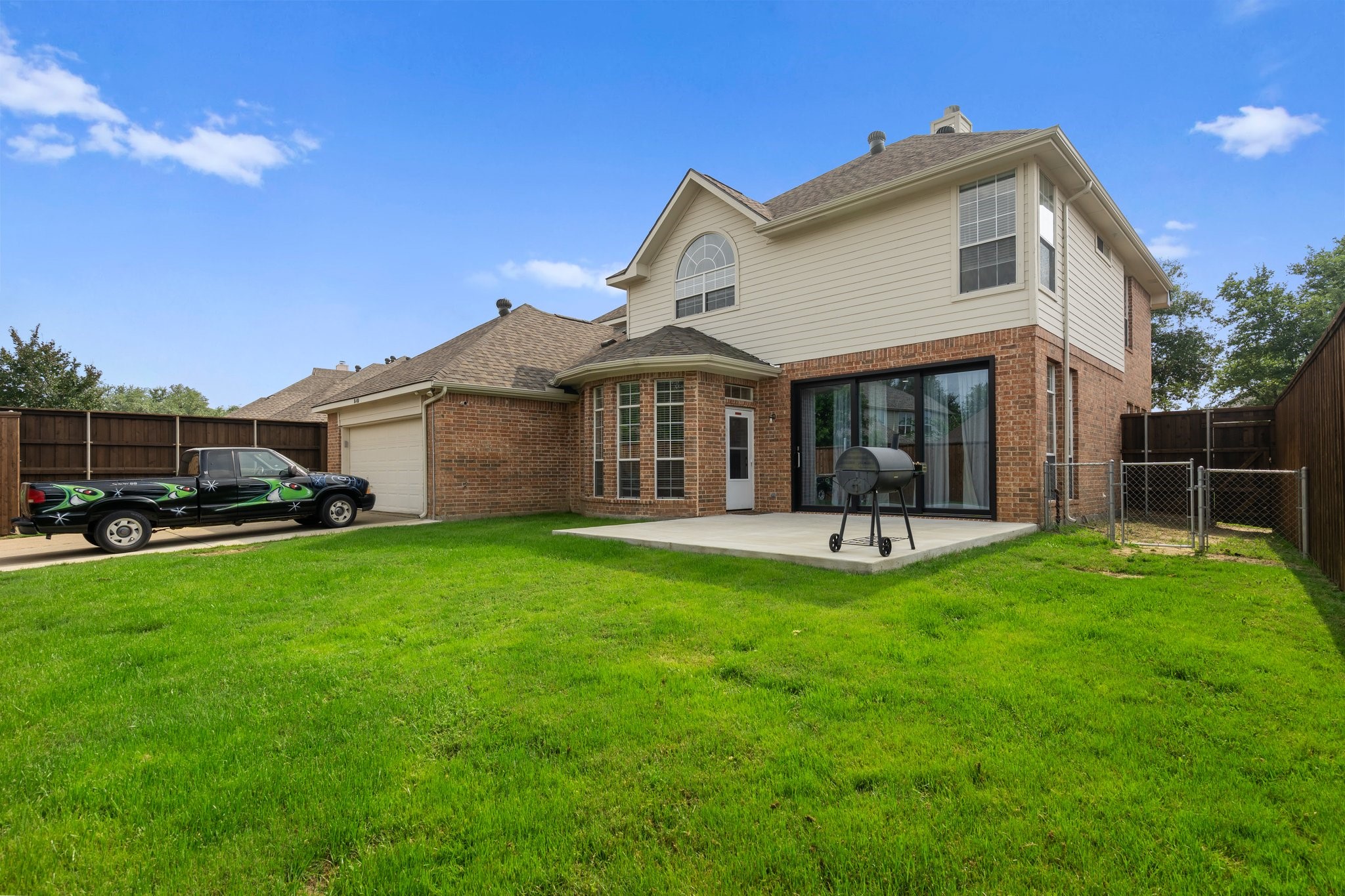 8400 Halliford Court