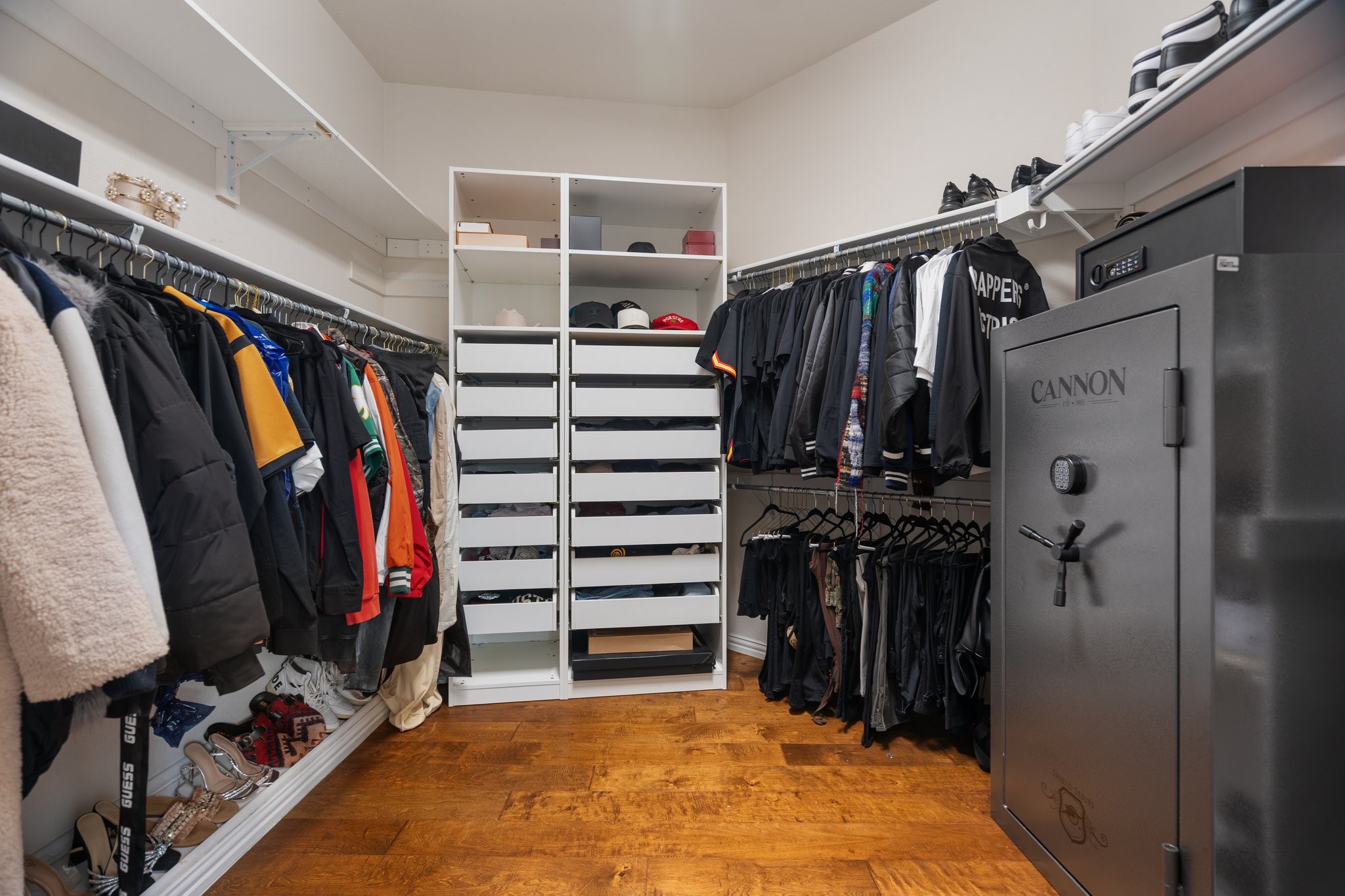 8400 Halliford Court