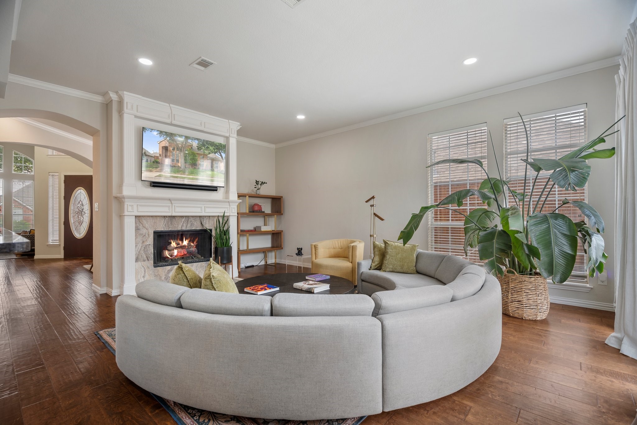 8400 Halliford Court