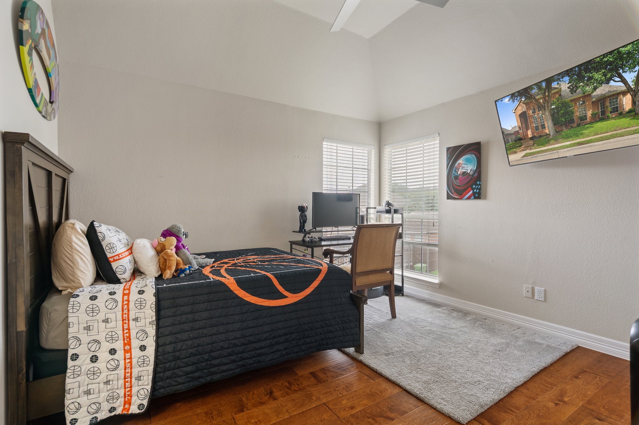 8400 Halliford Court