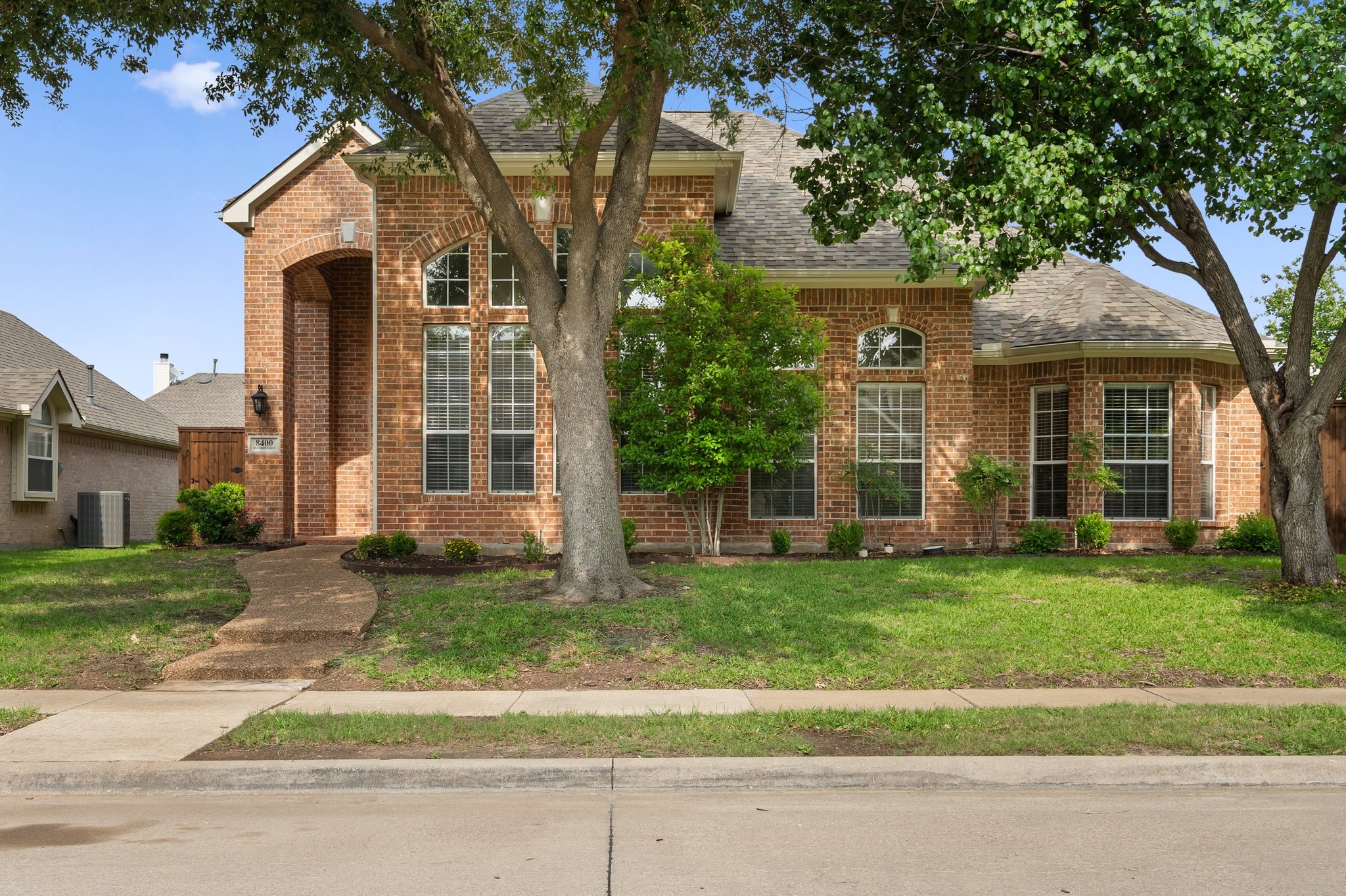 8400 Halliford Court