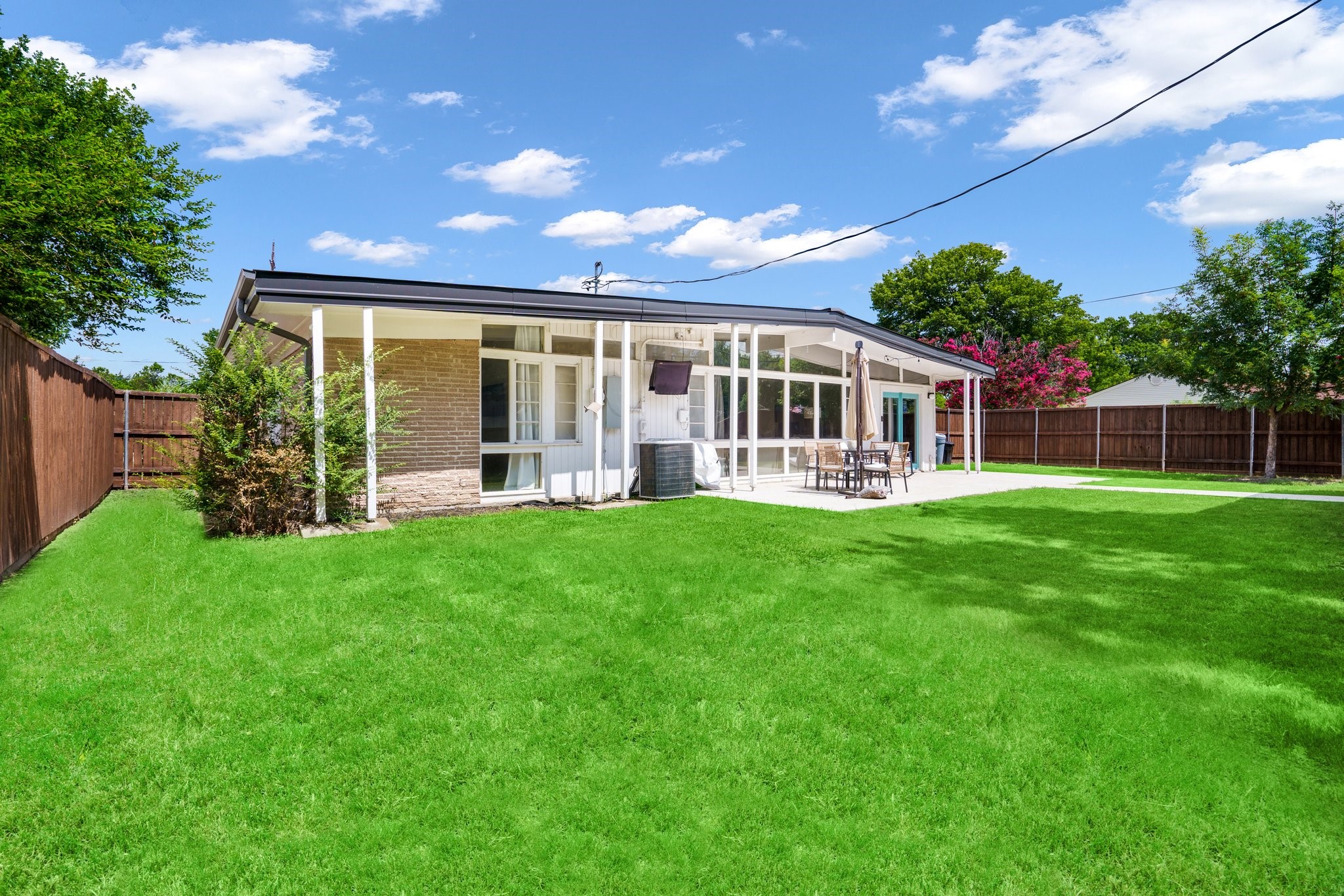 401 S Weatherred Drive