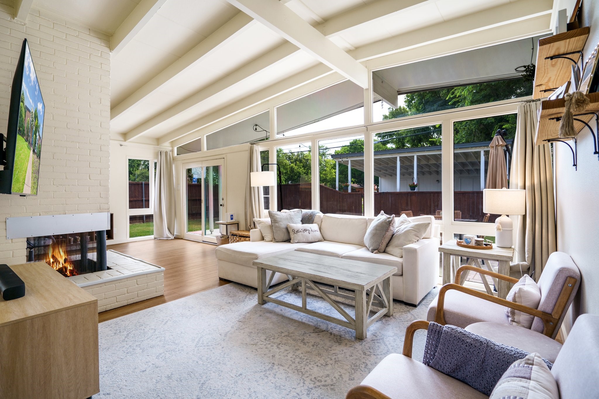 401 S Weatherred Drive