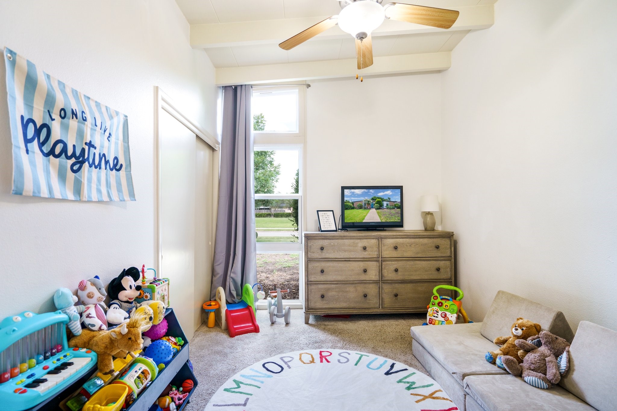 401 S Weatherred Drive