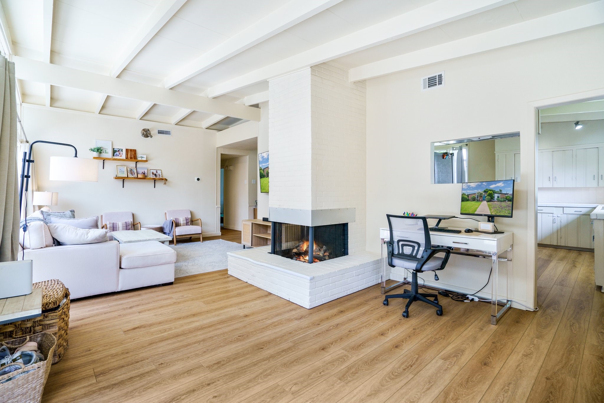 401 S Weatherred Drive