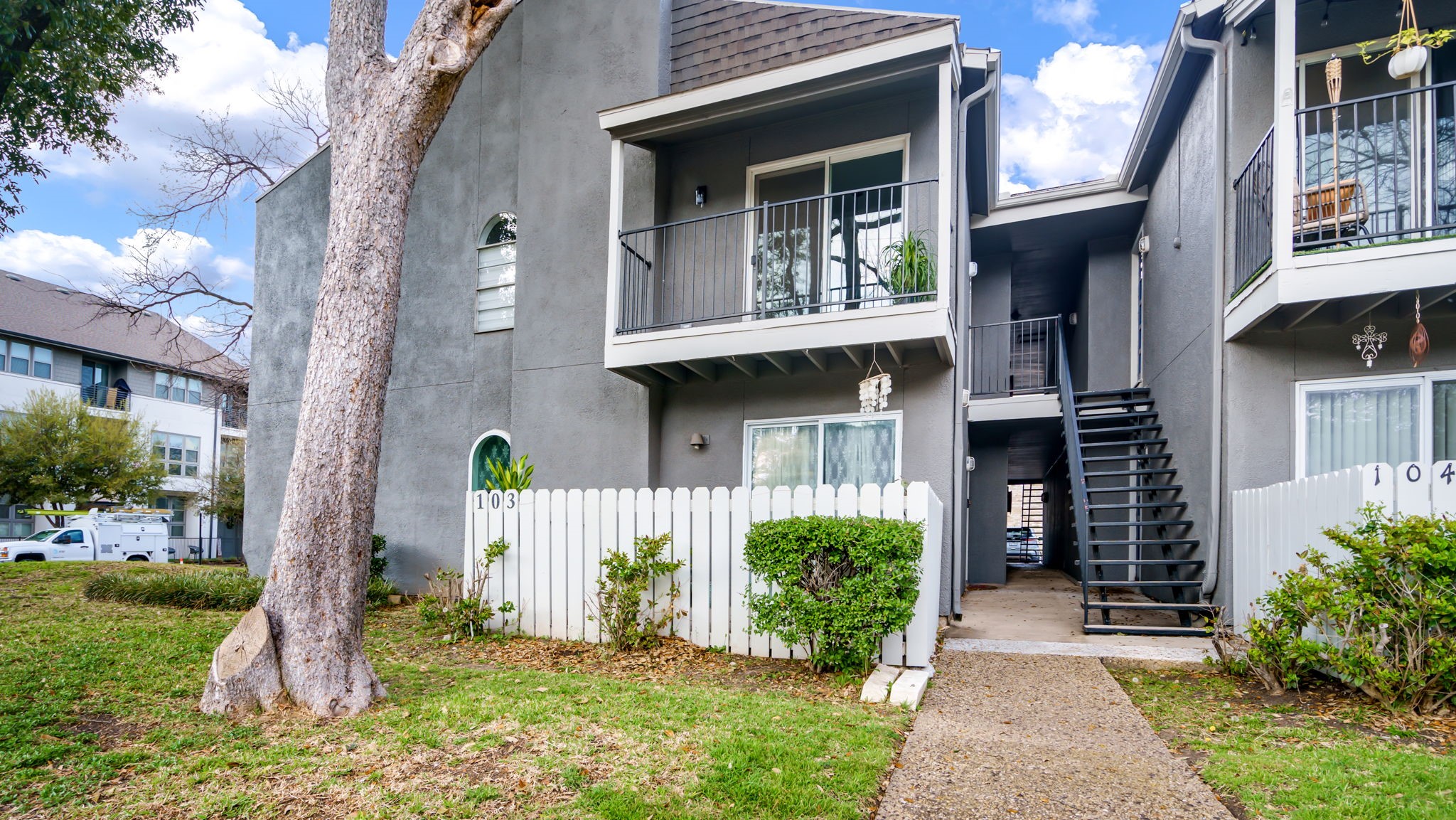 6005 Danbury Lane 103