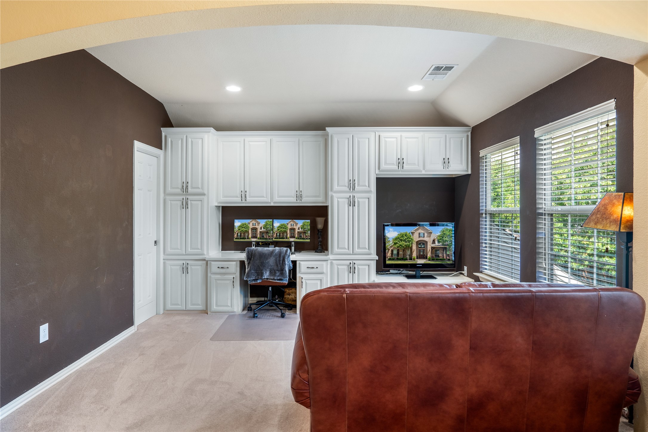 6317 Creekwood Court