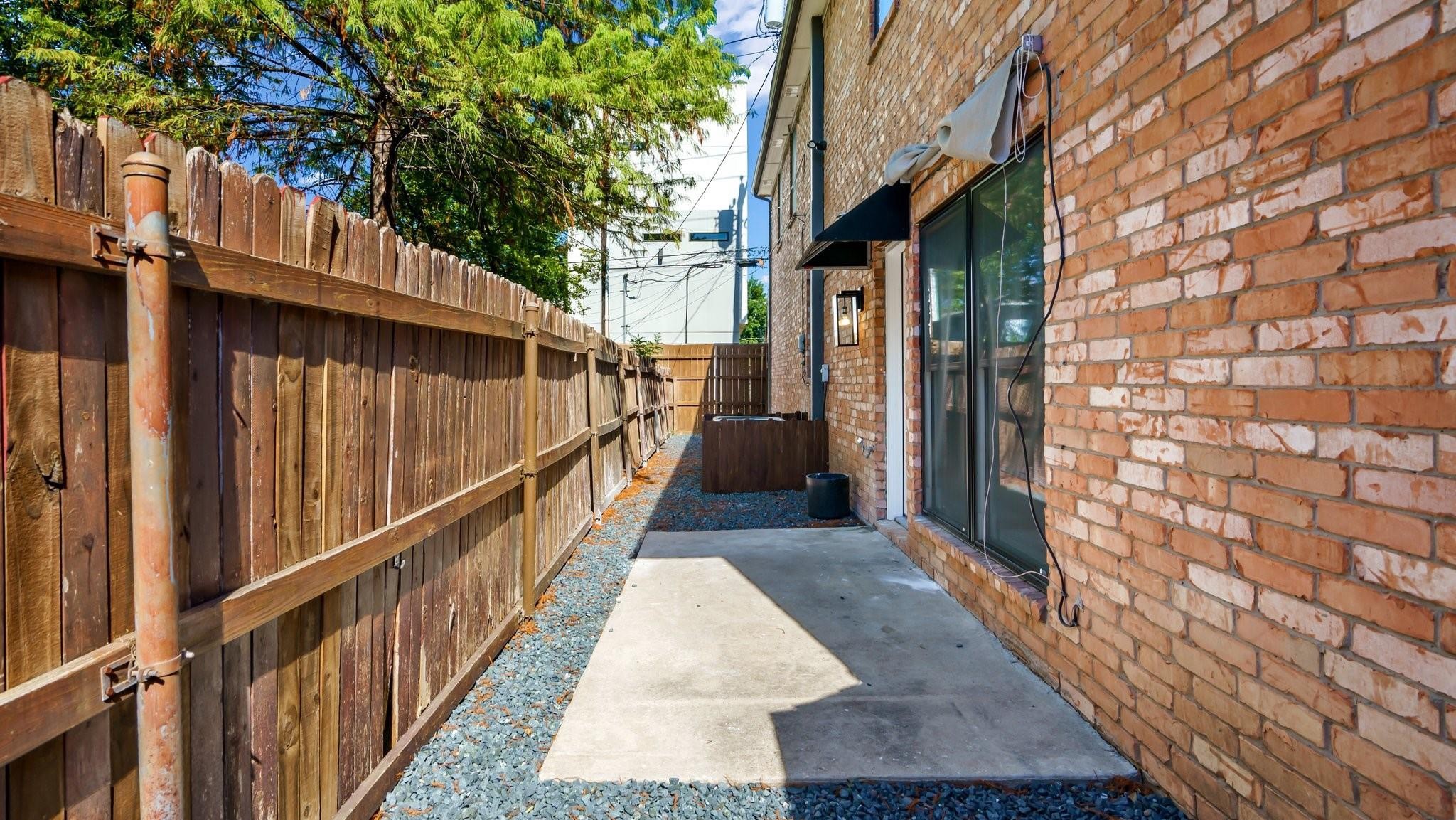 5413 Live Oak