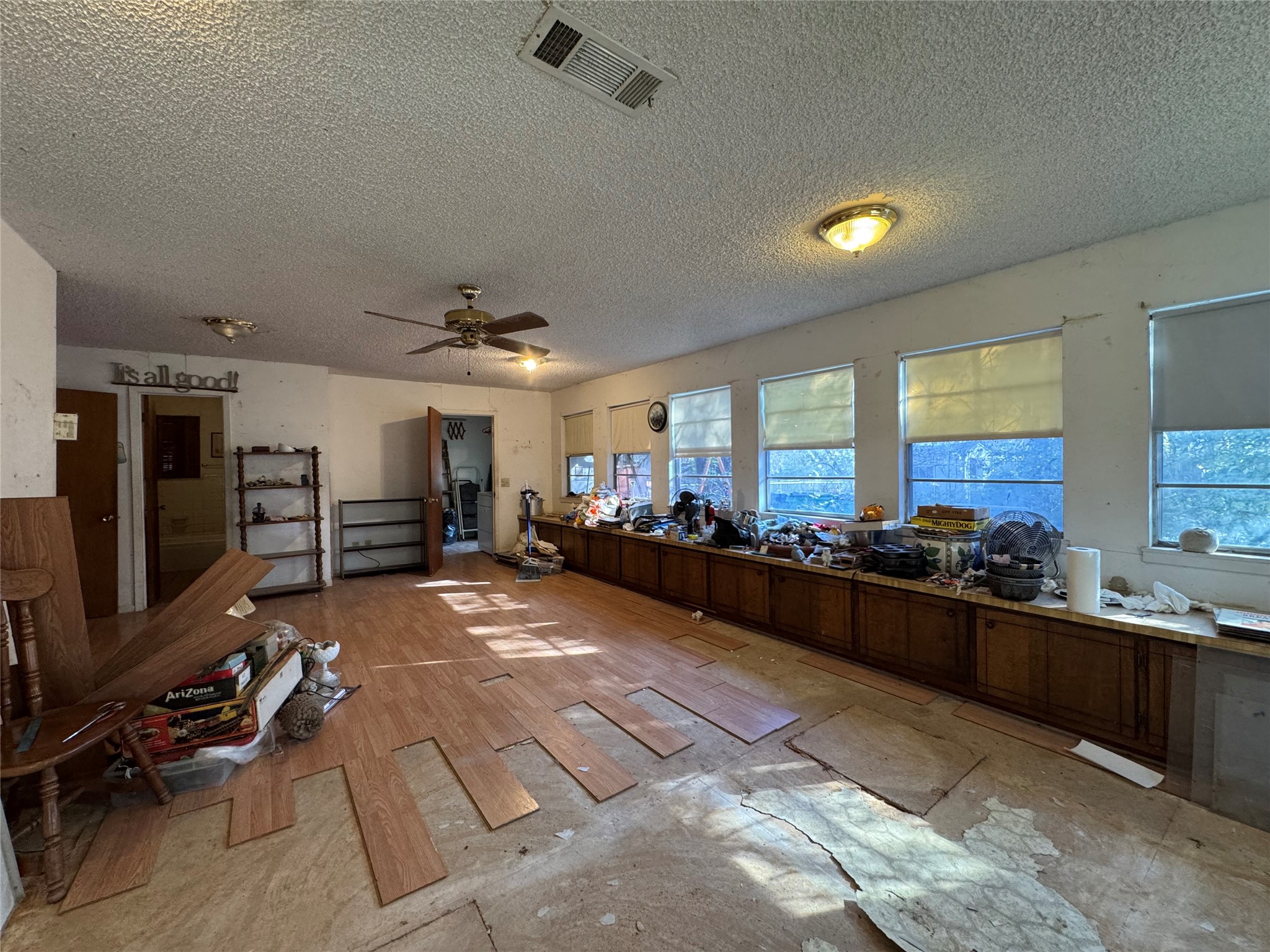 1009 W Erwin Avenue